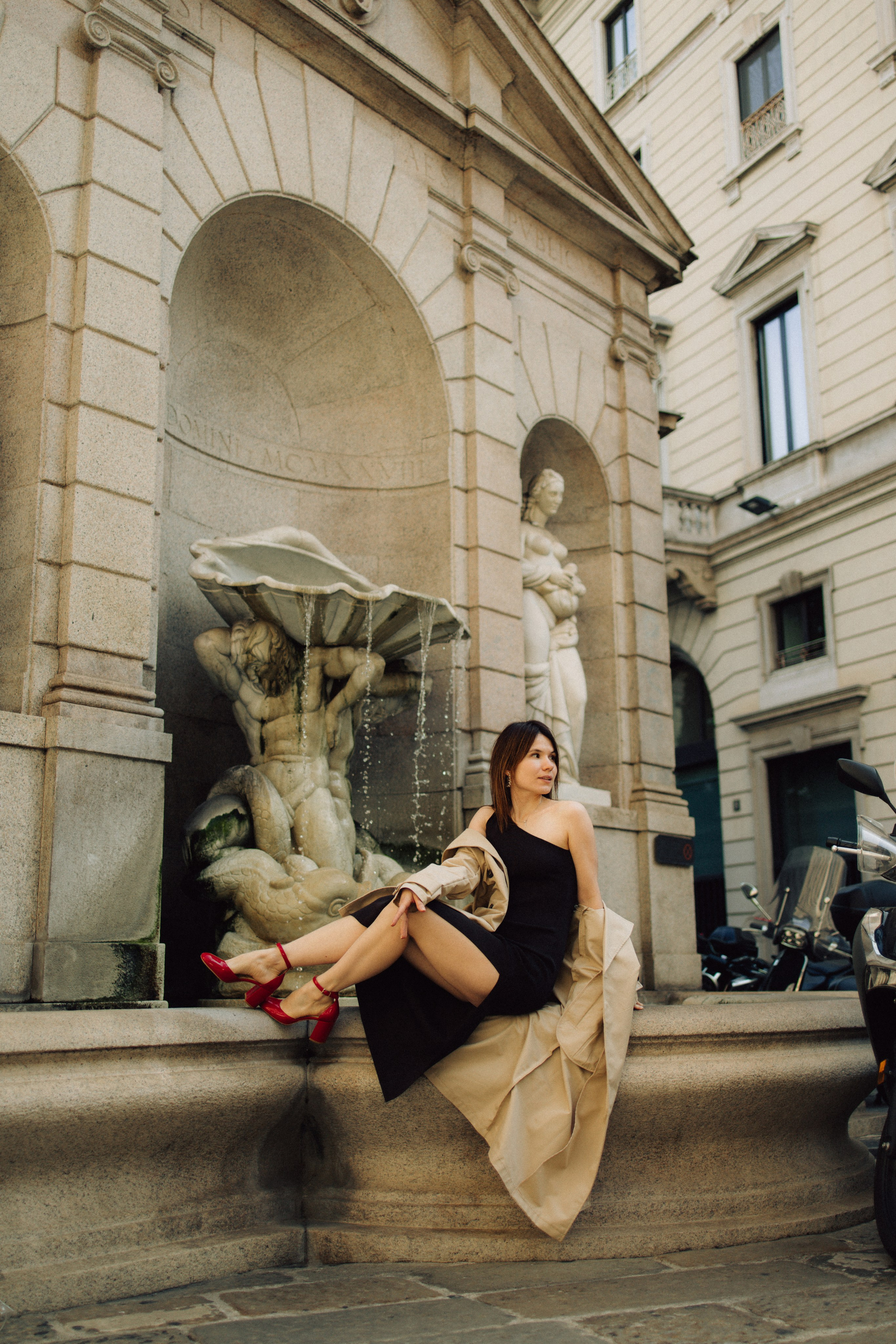 Love Story in Milan. Liza Bizzaro — Italy Wedding, Love Story & Portrait Photographer in Milan, Turin, Piedmont and Across Italy