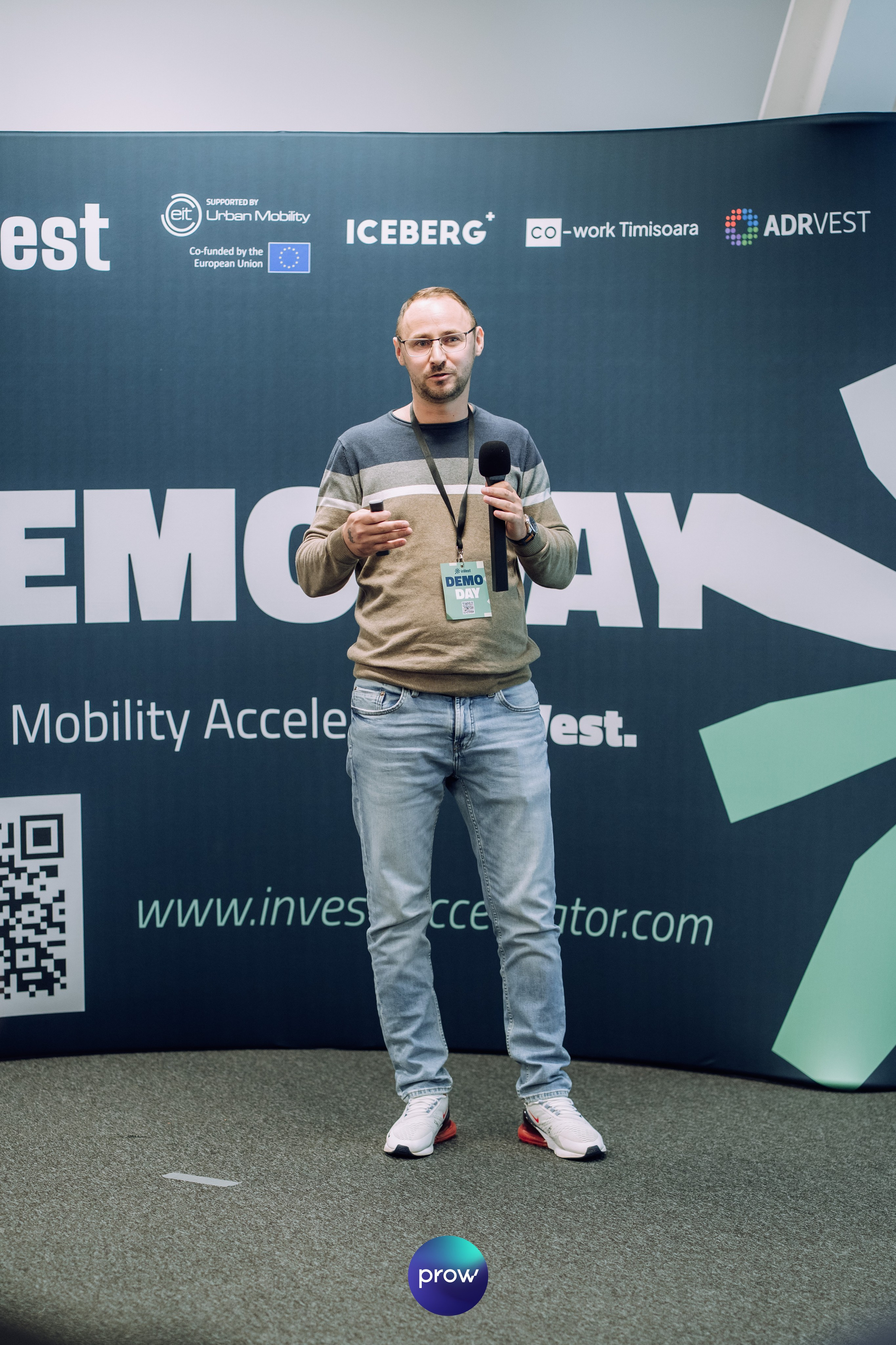 InVest DemoDay @ Cowork. Cozac Cristian Photographer