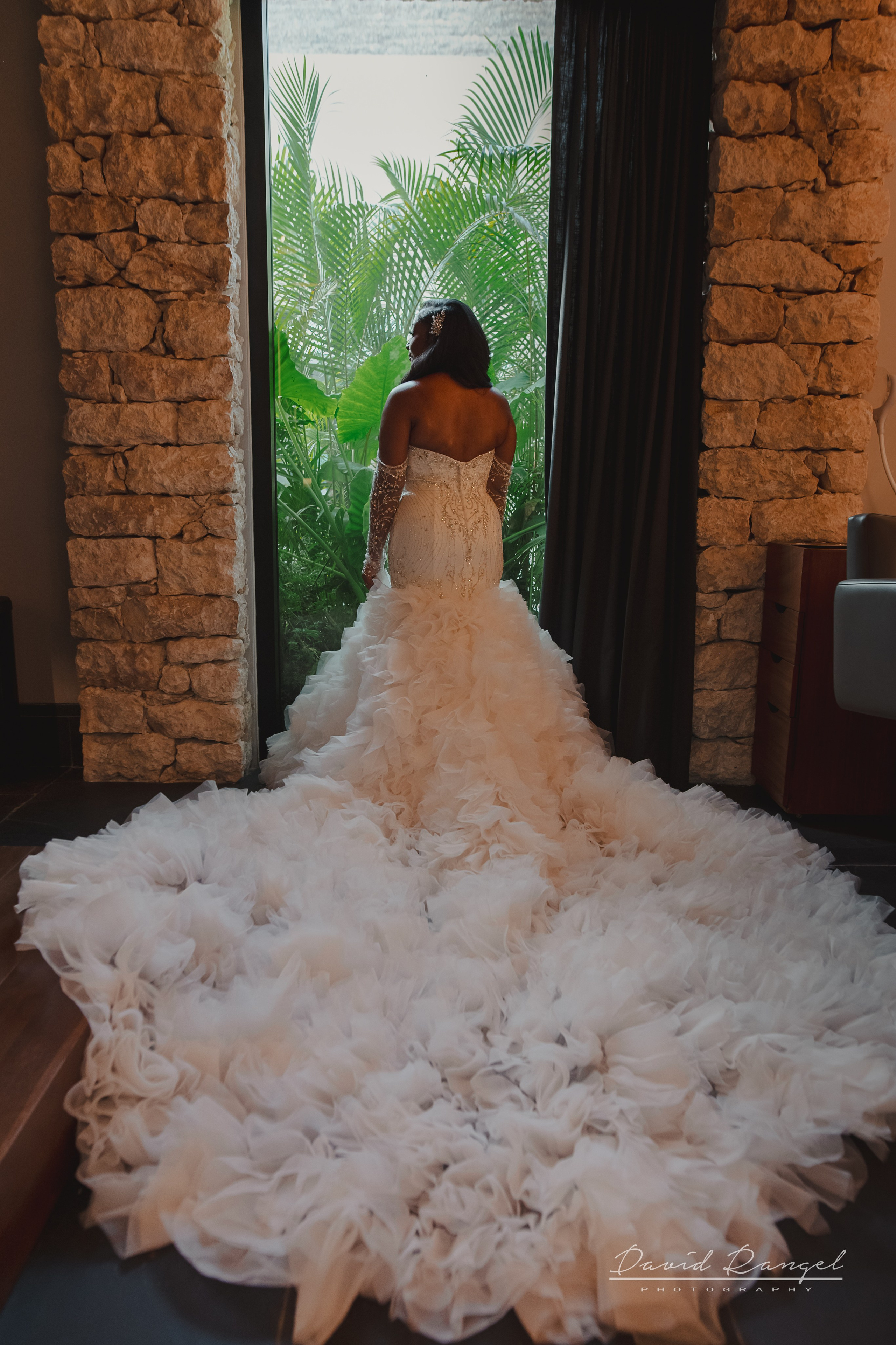 Classic Weddings. Destination wedding photographer based in Cancun and Riviera Maya with service worldwide