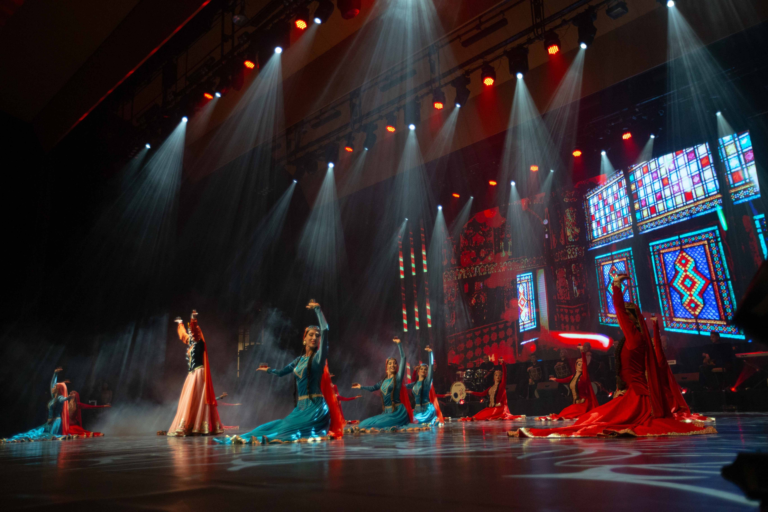 STATE DANCE ENSEMBLE. Wedding&Event photographer Ismail Rzayev in Baku