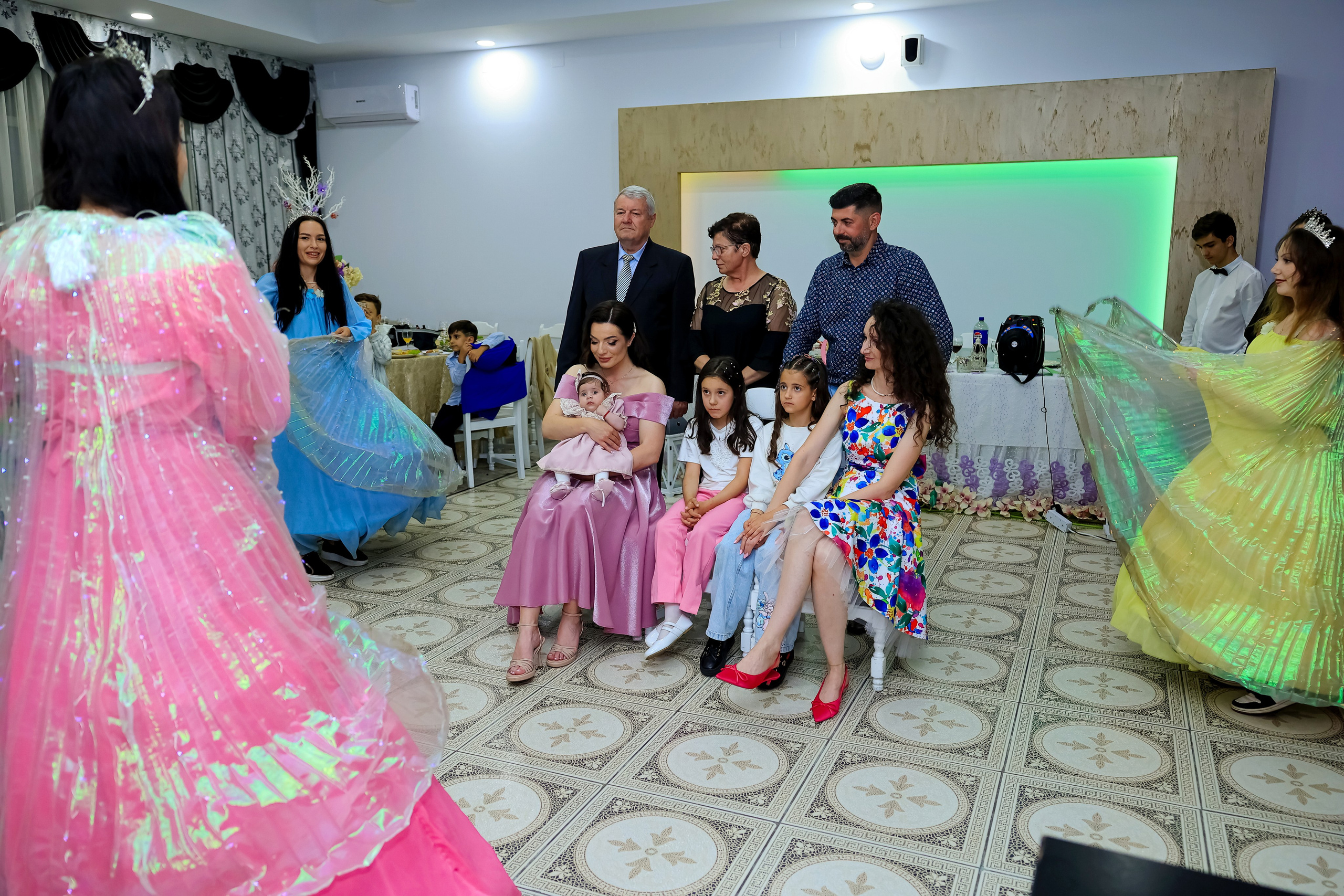 Iris Stefania. Moments By Gub