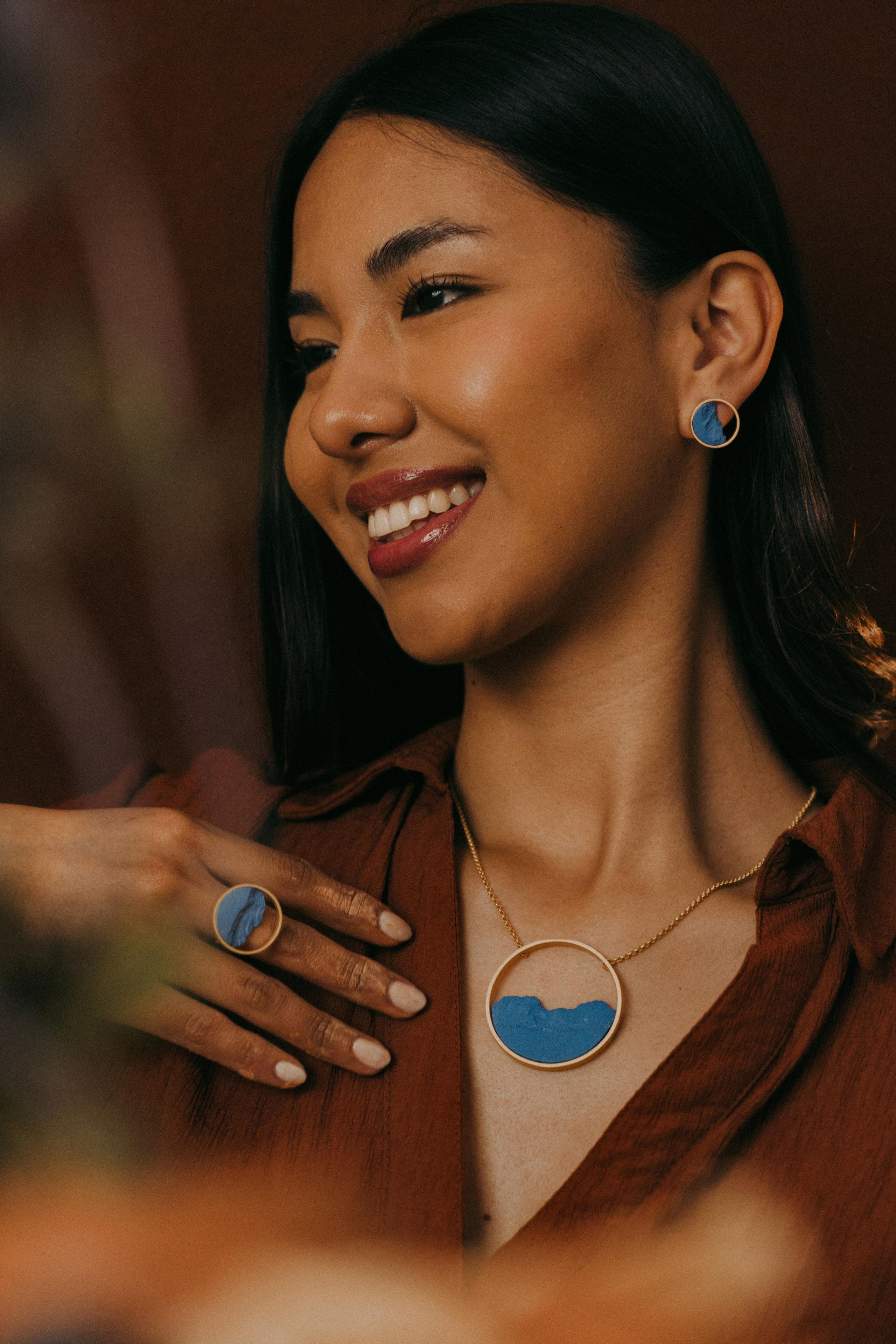 Joyería Lifestyle Barcelona: Fotografía de Marca DSNU. Creador de contenido visual en Barcelona | Dima Kit