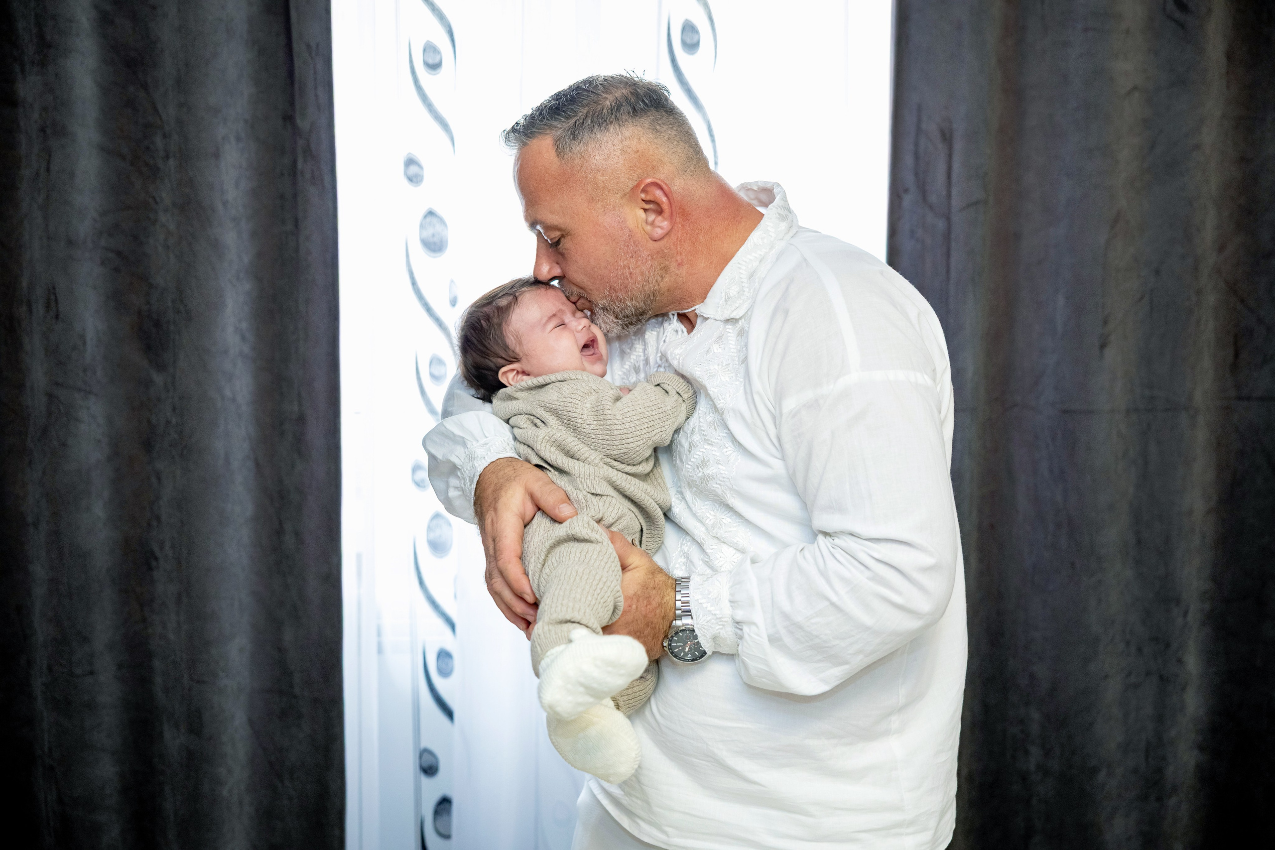 Andrei Sebastian. Moments By Gub