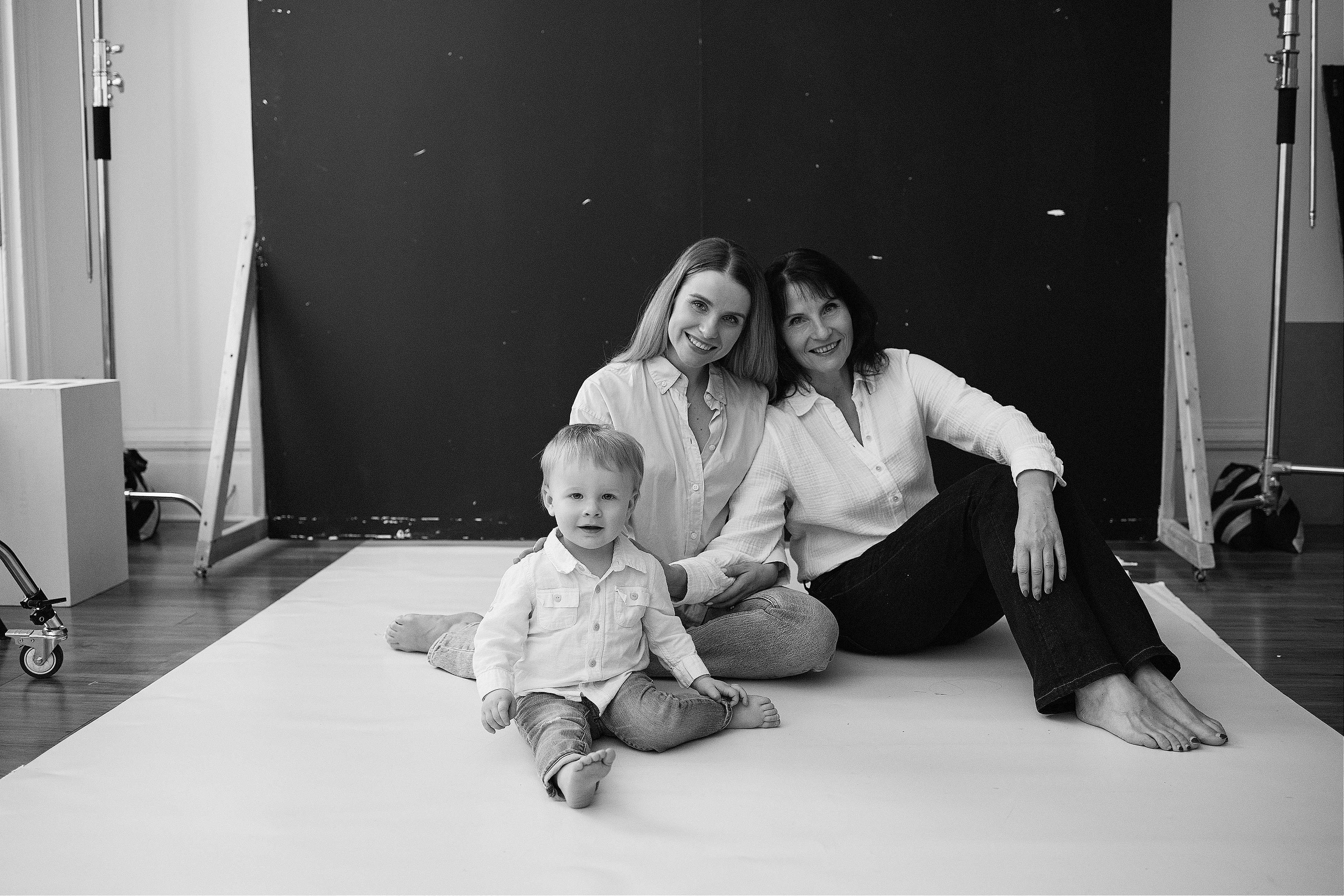 K. Rawnoir- Portrait photography by Daria Paliy.Timeless black&white portraits of women in NYC area