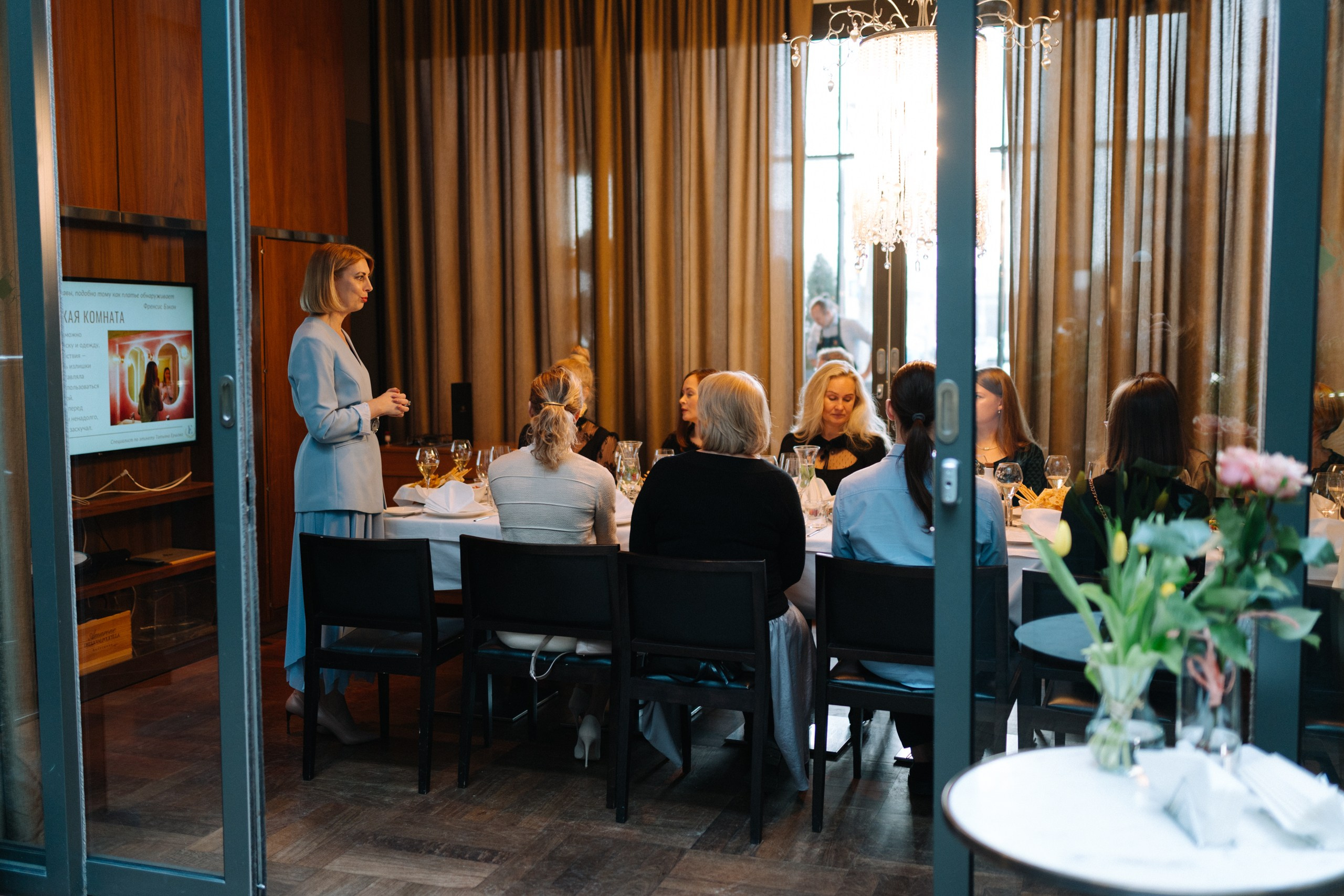 Etiquette workshop at Gianni restaurant. Event Photography