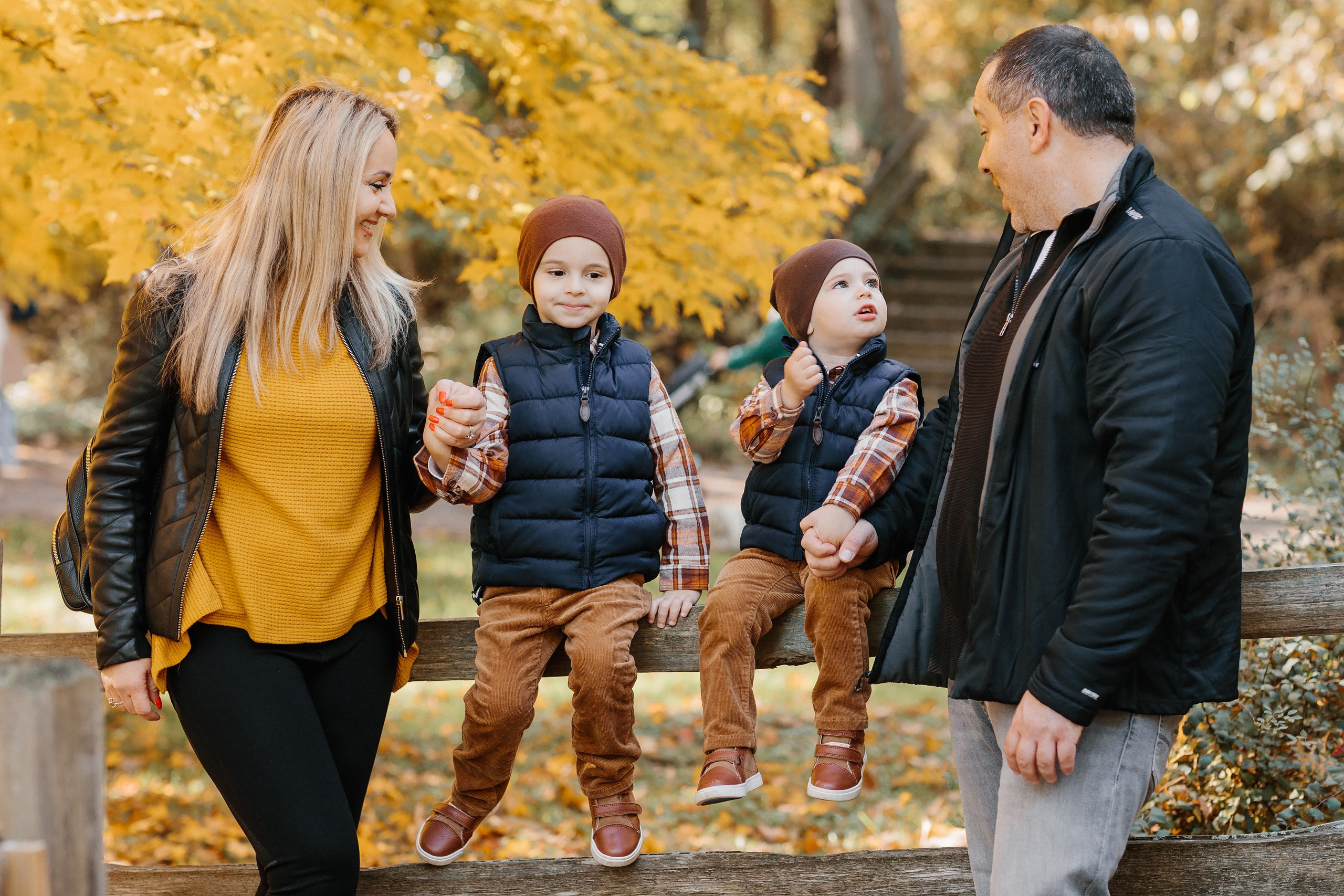 10.21.23 Family Photoshoot. Wedding family event photographer in Chicago Nick Yushevich