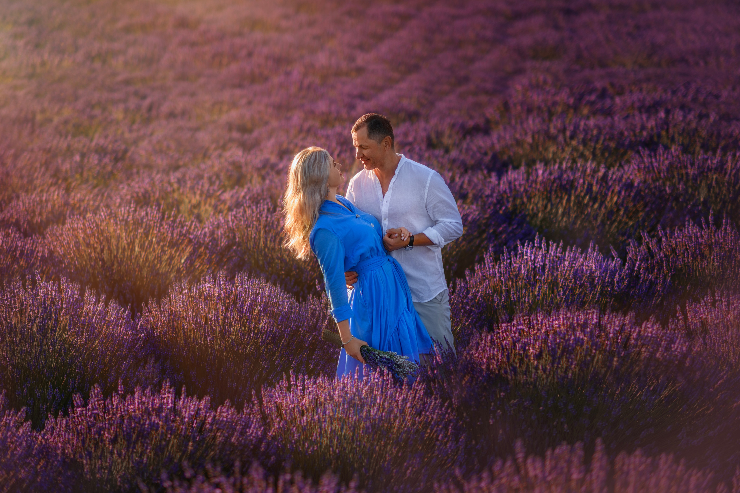 Love Story in lavender. Wedding & portrait photography in the Seattle Area. Helen Michelle photographer