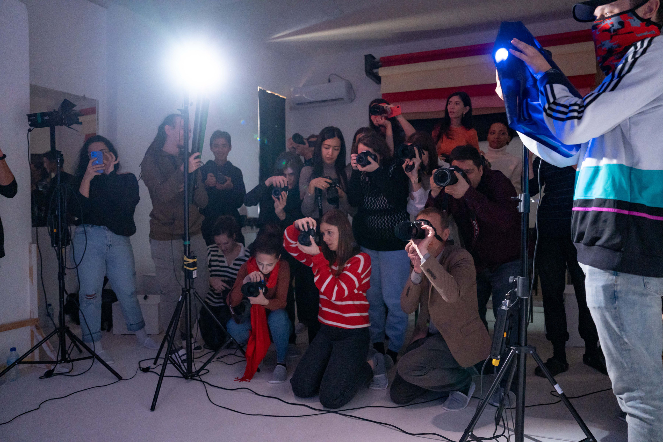 Жёсткий свет. Студия. Фотограф Григорий Кравец