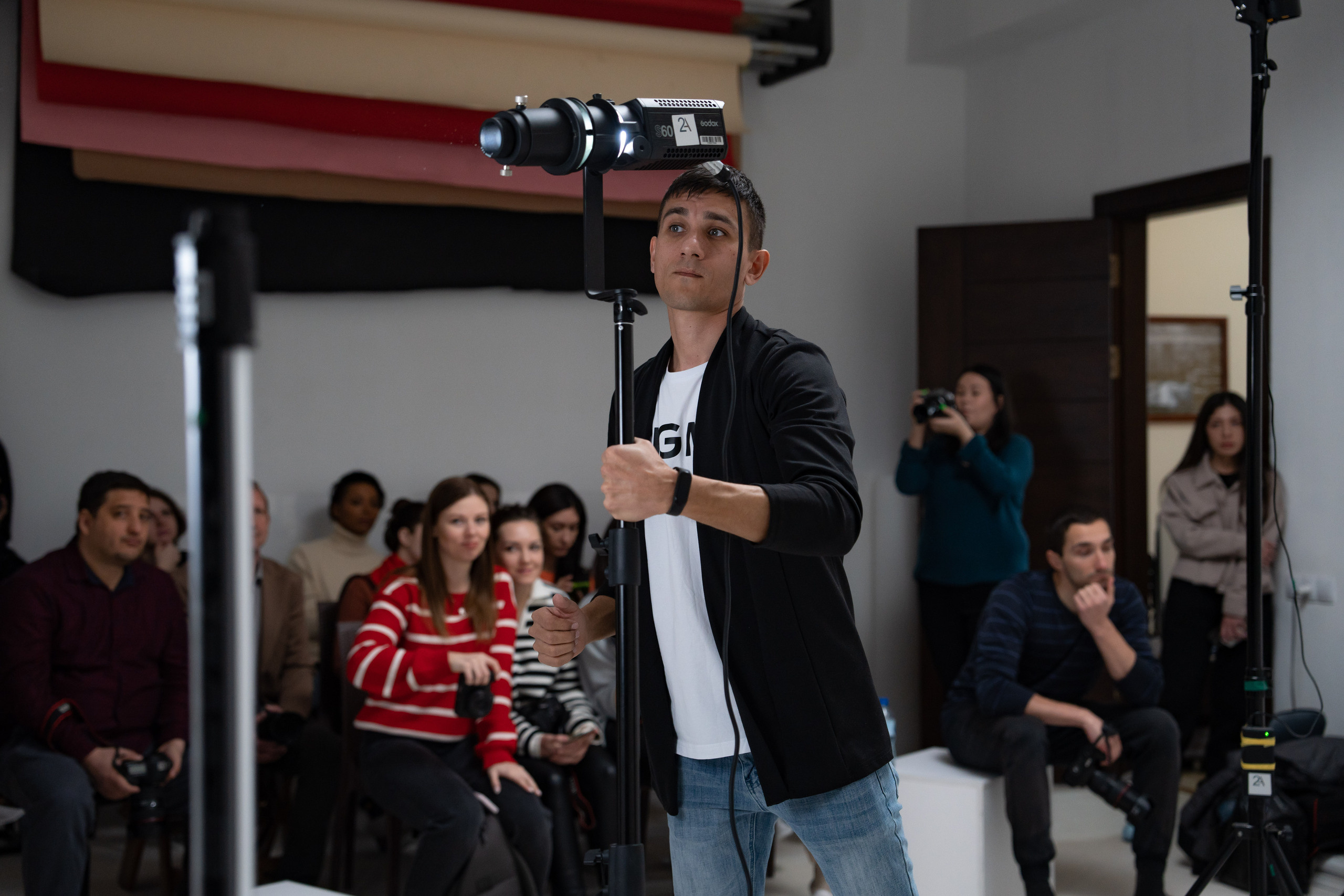 Жёсткий свет. Студия. Фотограф Григорий Кравец