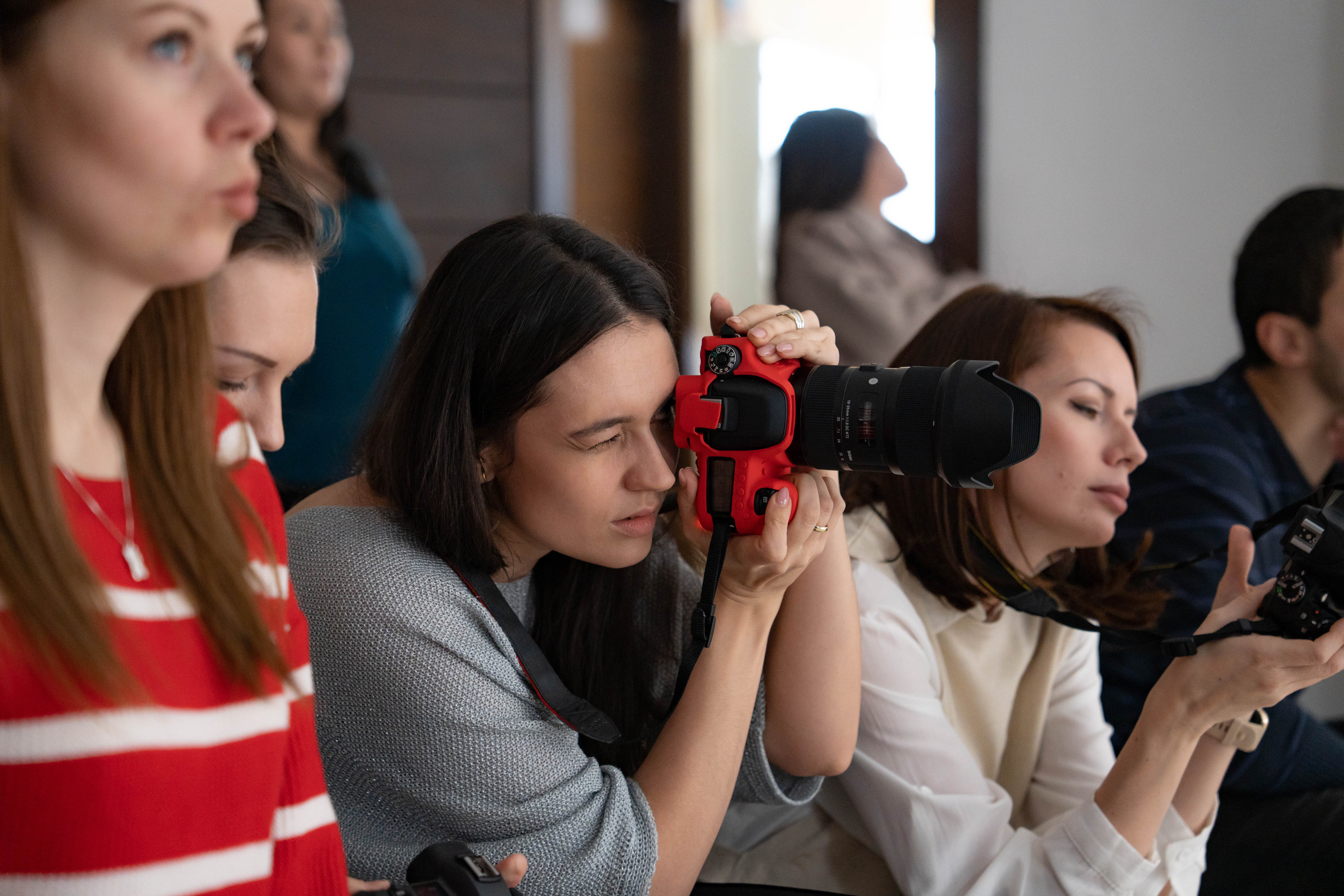 Жёсткий свет. Студия. Фотограф Григорий Кравец