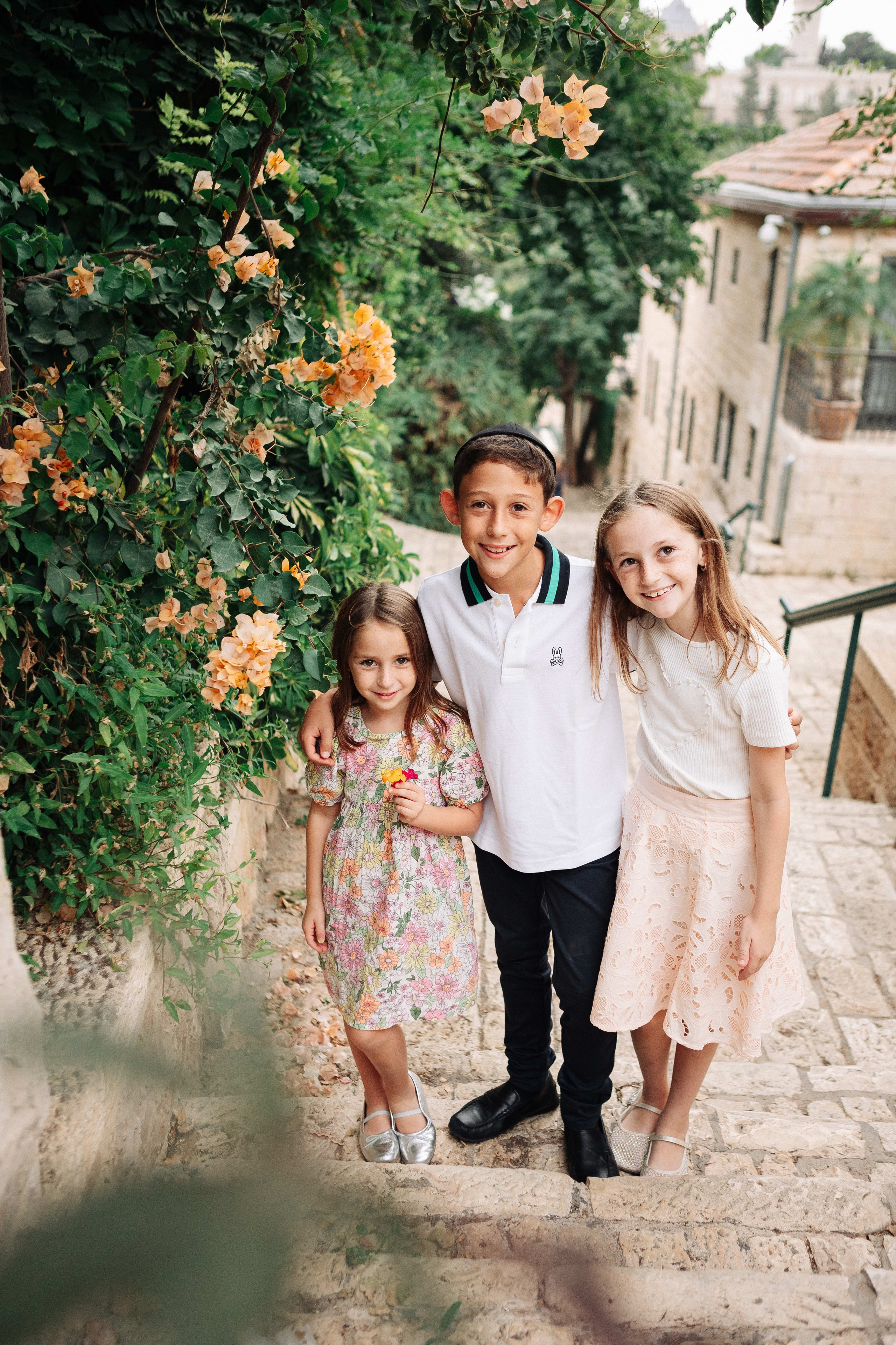 BIG FAMILY IN YAMIN MOSHE. Https://shi-photo.com/