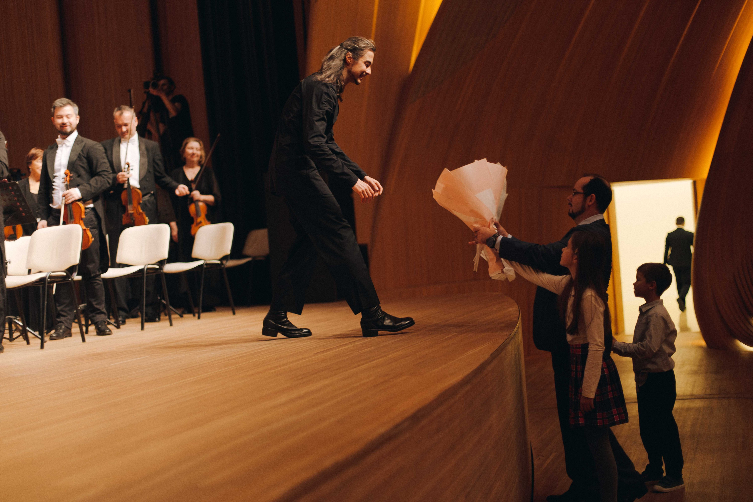 The Tchaikovsky Academic Grand Symphony Orchestra in Baku. Wedding&Event photographer Ismail Rzayev in Baku