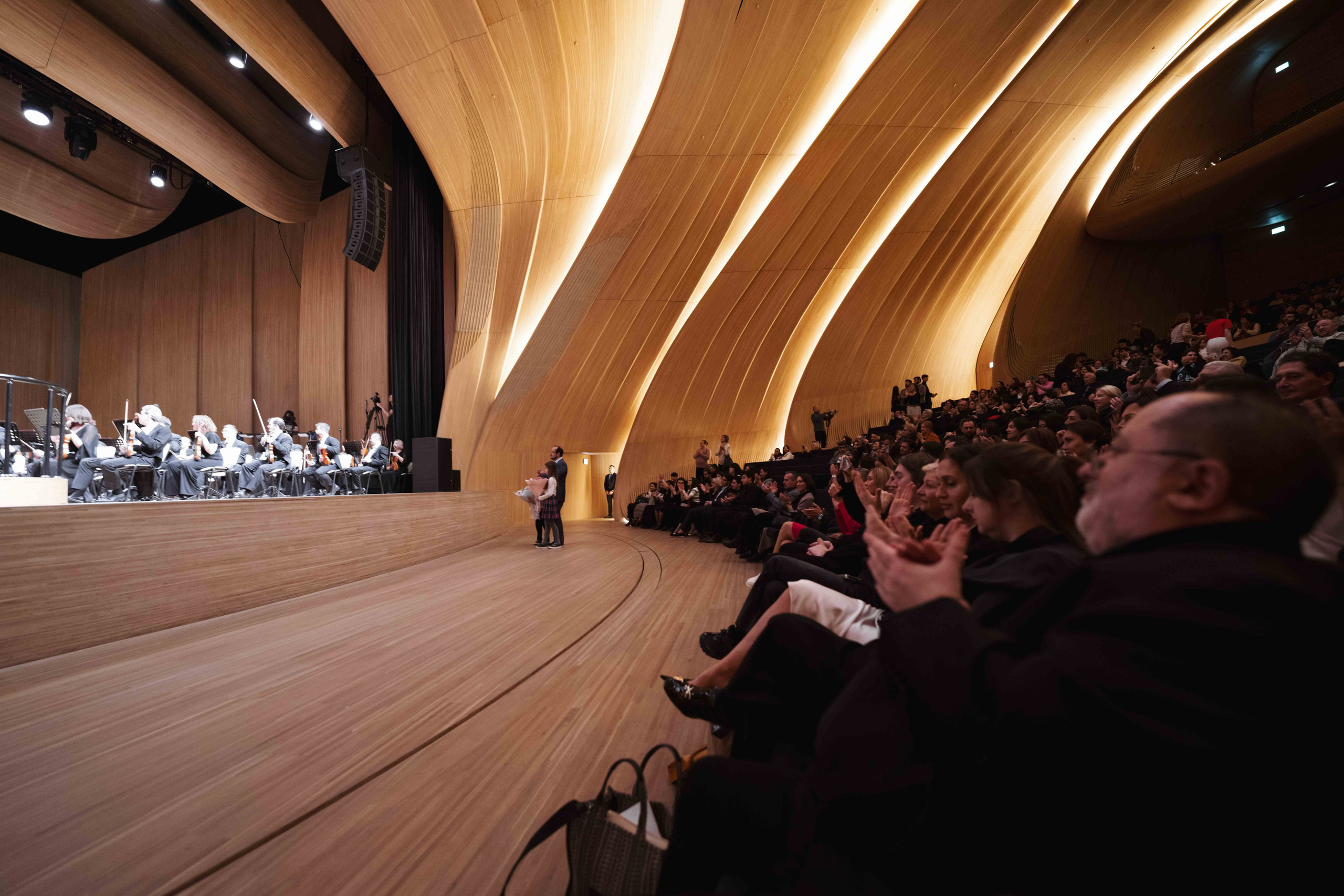 The Tchaikovsky Academic Grand Symphony Orchestra in Baku. Wedding&Event photographer Ismail Rzayev in Baku