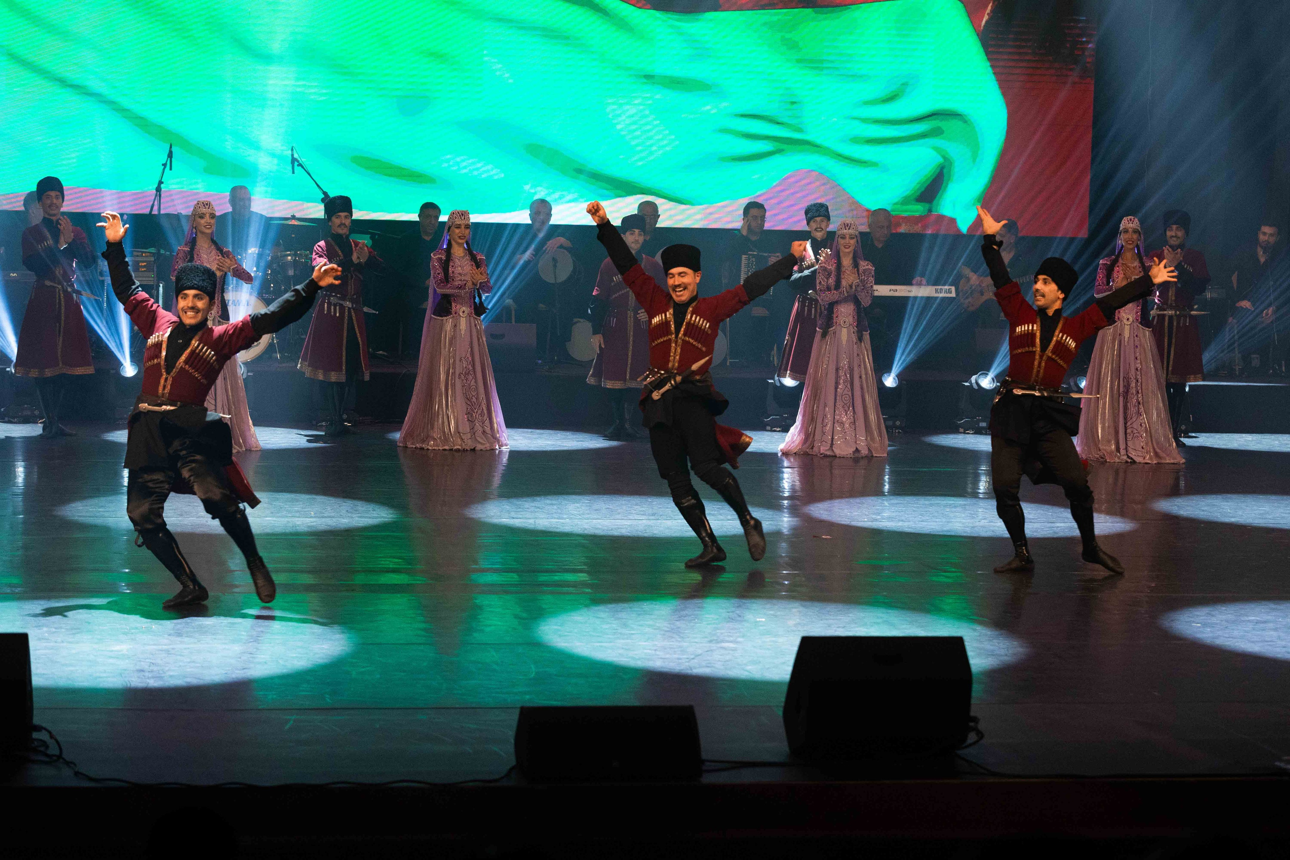 STATE DANCE ENSEMBLE. Wedding&Event photographer Ismail Rzayev in Baku