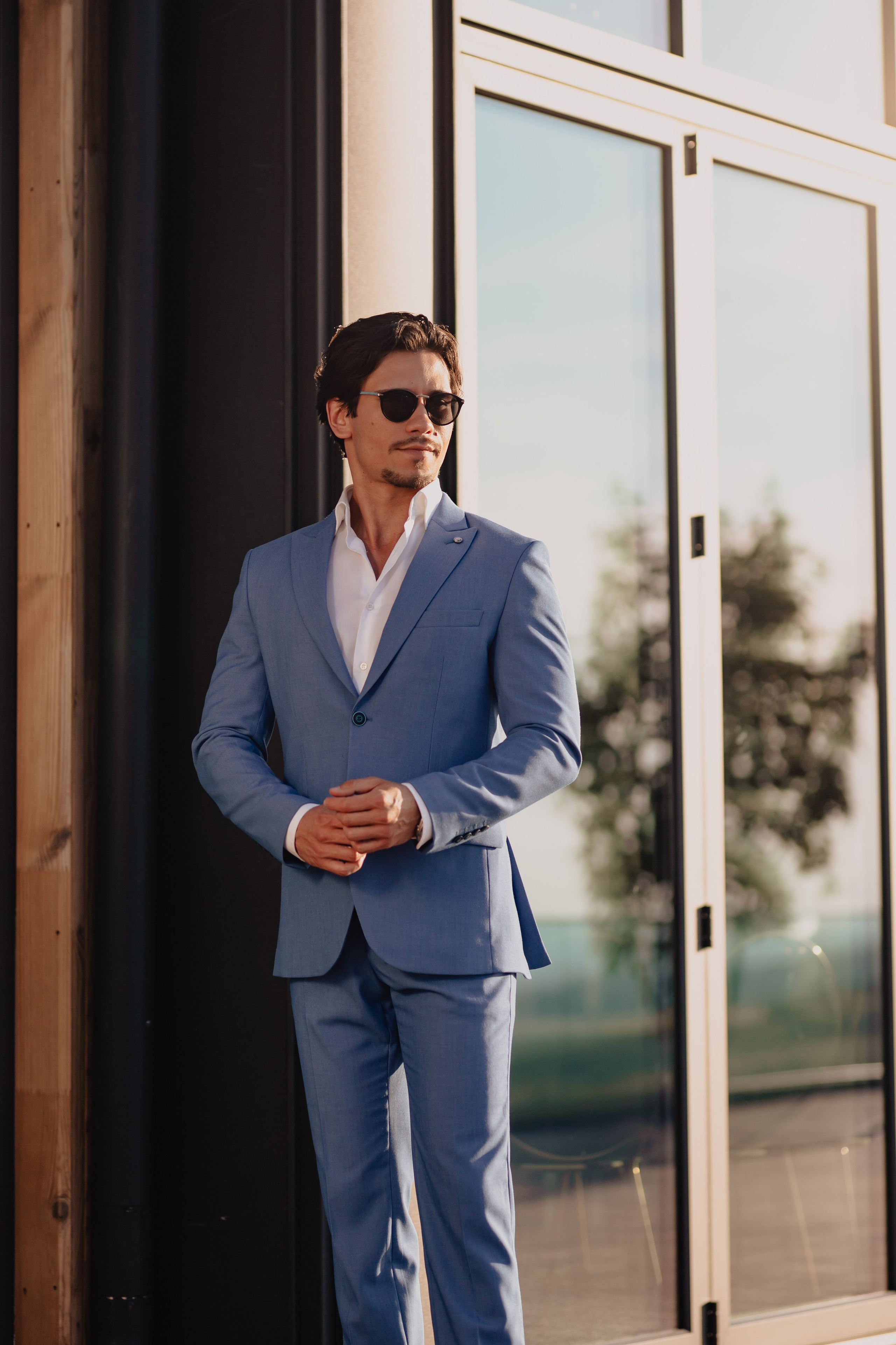 Styled shot at The Barn, Cluj. Fotograf de nunta — documenting your love story with a touch of editorial — wedding photographer