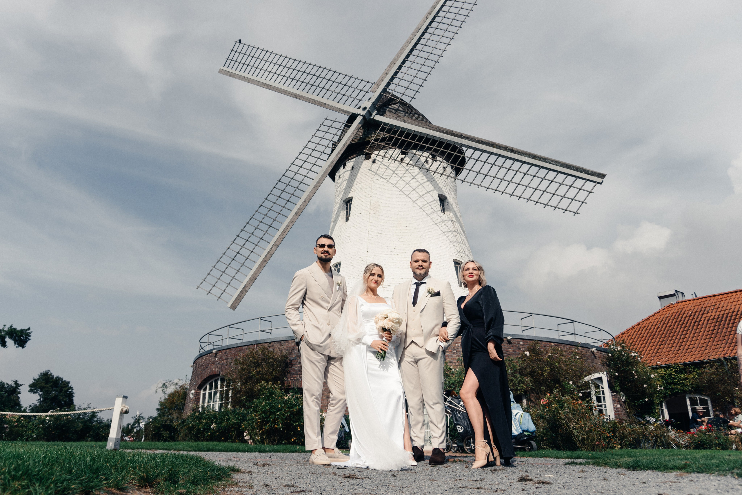 D & M im Restaurant Elfrather Mühle. Wedding Photographer Germany