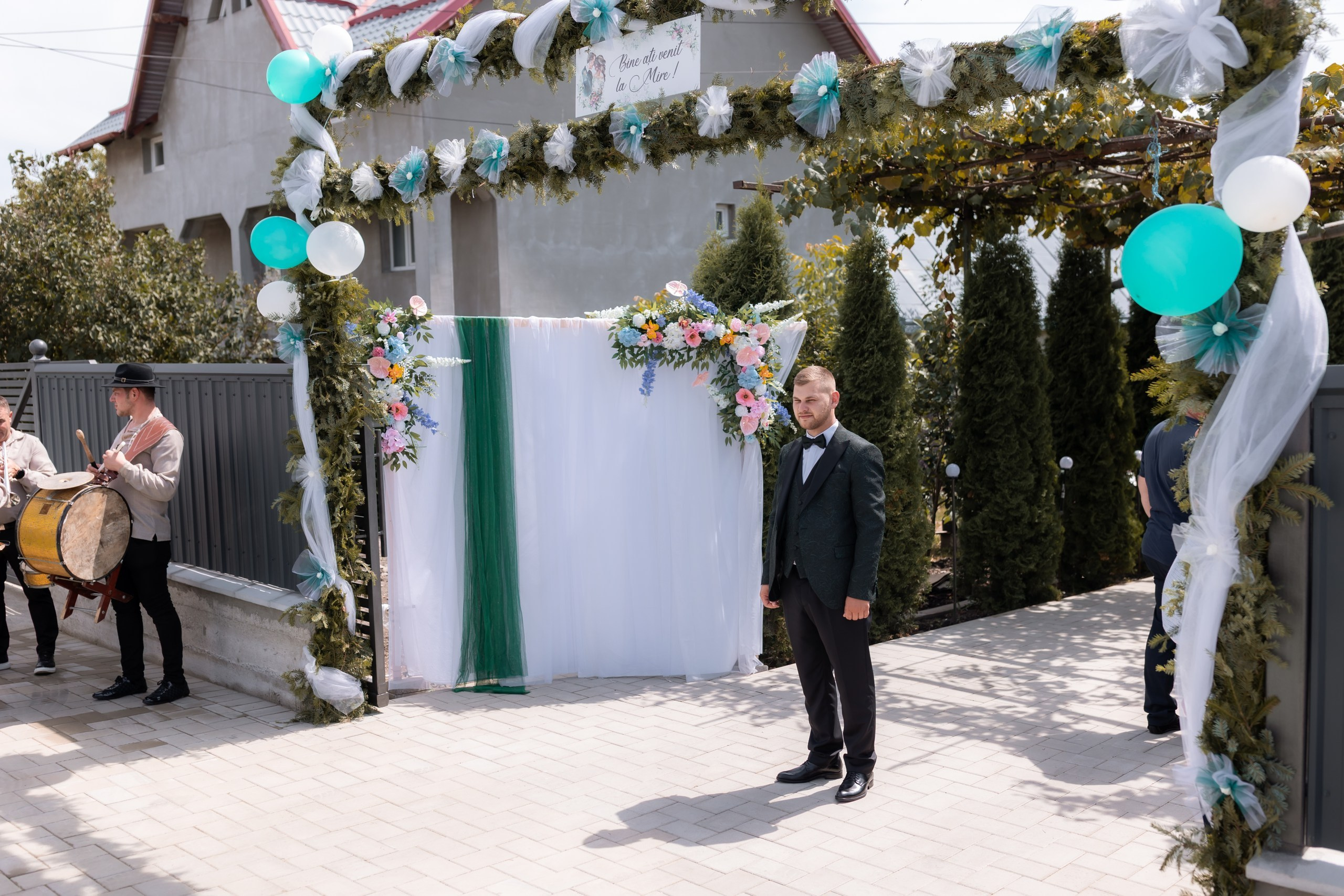 * fotograf stare civilă Siret* fotograf Bucovina* fotograf nuntă Suceava* fotograf Iași Botoșani* stare civilă tradițională* ie românească nuntă* AlinoFotoStudio* fotograf Andrei și Andreea - Alin Chirilă fotograf – stare civilă Siret, Suceava, Andrei și Andreea în ie tradițională, poveste spusă prin fotografiefotograf stare civilă Siret Suceava Alin Chirilă – miri îmbrăcați în costum tradițional bucovineanAlin Chirilă fotograf nuntă Siret Suceava – stare civilă autentică în Bucovina, emoții realefotograf Siret Suceava Alin Chirilă – Andrei și Andreea la starea civilă în ie tradiționalăstare civilă Siret fotograf Alin Chirilă – cadre naturale cu miri în costum popular din Bucovinafotograf nuntă Siret Suceava Alin Chirilă – povestitor prin fotografie, moment emoționant la starea civilăAlin Chirilă fotograf stare civilă Siret – iubire autentică surprinsă în stil documentarfotograf Bucovina Siret Alin Chirilă – stare civilă în ie tradițională, cadre pline de emoțieAlin Chirilă fotograf Suceava – Andrei și Andreea spun DA la starea civilă în Siretfotograf stare civilă Suceava Siret Alin Chirilă – poveste de iubire în stil tradițional românesc - Alin Chirilă surprinde momente elegante de nuntă și evenimente speciale prin AlinoFotoStudio, fotograf disponibil în Siret, Suceava County, Iași, Bacău County, Botoșani și Neamț County, specializat în nunți, botezuri și cununii civile.- Alin Chirilă fotograf profesionist, AlinoFotoStudio, fotograf nuntă și evenimente în Siret, Suceava, Iași, Bacău, Botoșani și Piatra Neamț, fotograf nunți, botezuri, cununie civilă, ședințe foto, trash the dress, logodnă, familie, portrete și fotografii autentice. - AlinoFotoStudio by Alin Chirilă, fotograf evenimente premium în Suceava County, Iași County, Bacău County, Botoșani County și Neamț County, fotograf de familie, fotograf ceremonii religioase, petreceri și momente emoționante. - Alin Chirilă fotograf, povestitor prin fotografie, servicii foto profesionale pentru mireasă, mire, pregătiri nuntă, biserică, restaurant, valsul mirilor, tradiții românești și amintiri de neuitat în Moldova.