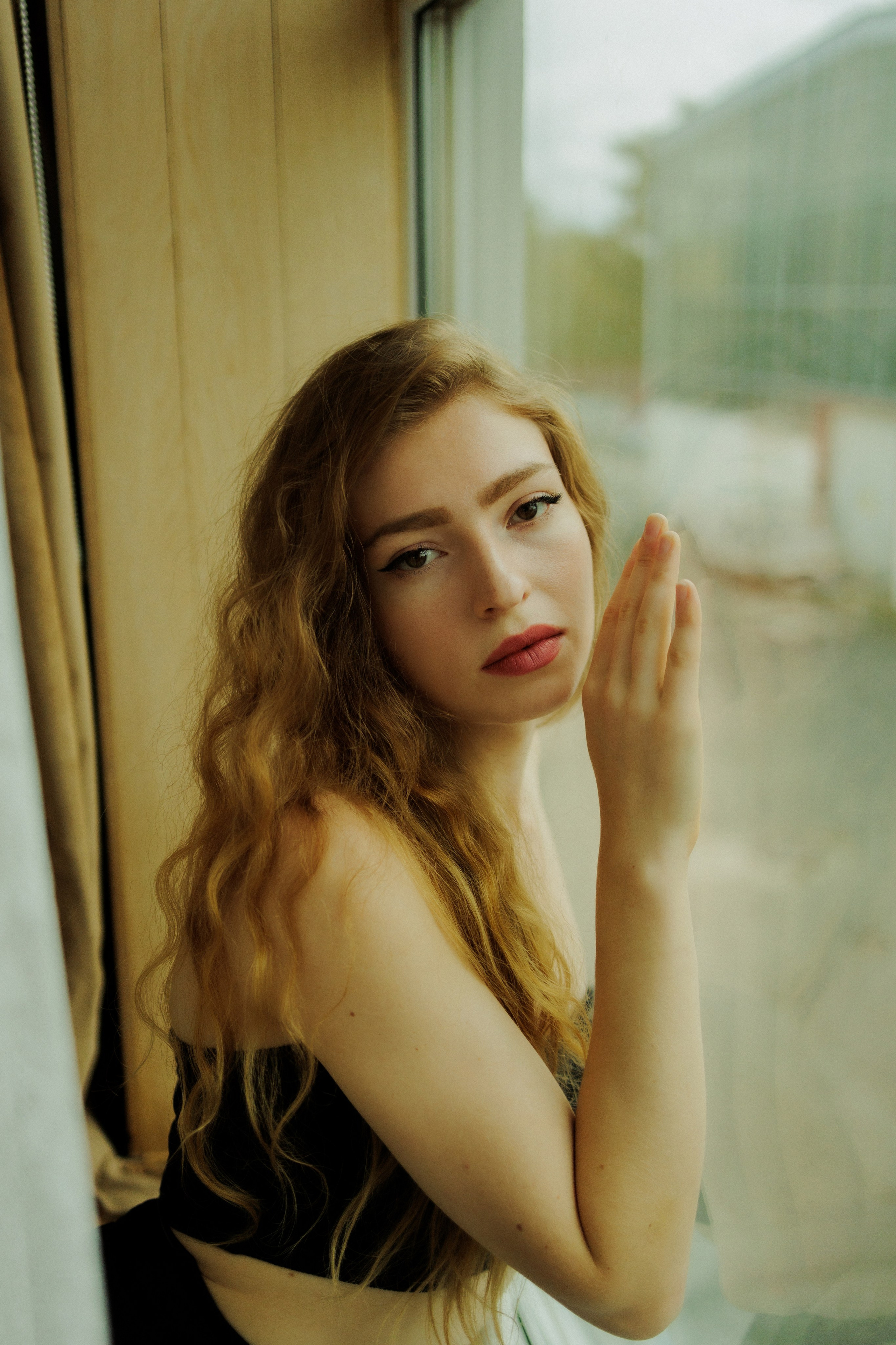 Soft Light — Intimate Lifestyle Portraits by the Window | Natural & Soulful Photography. Kristina Kozheltsova- Soulful Portrait&Lifestyle&Love Story Photographer in Leipzig, Germany
