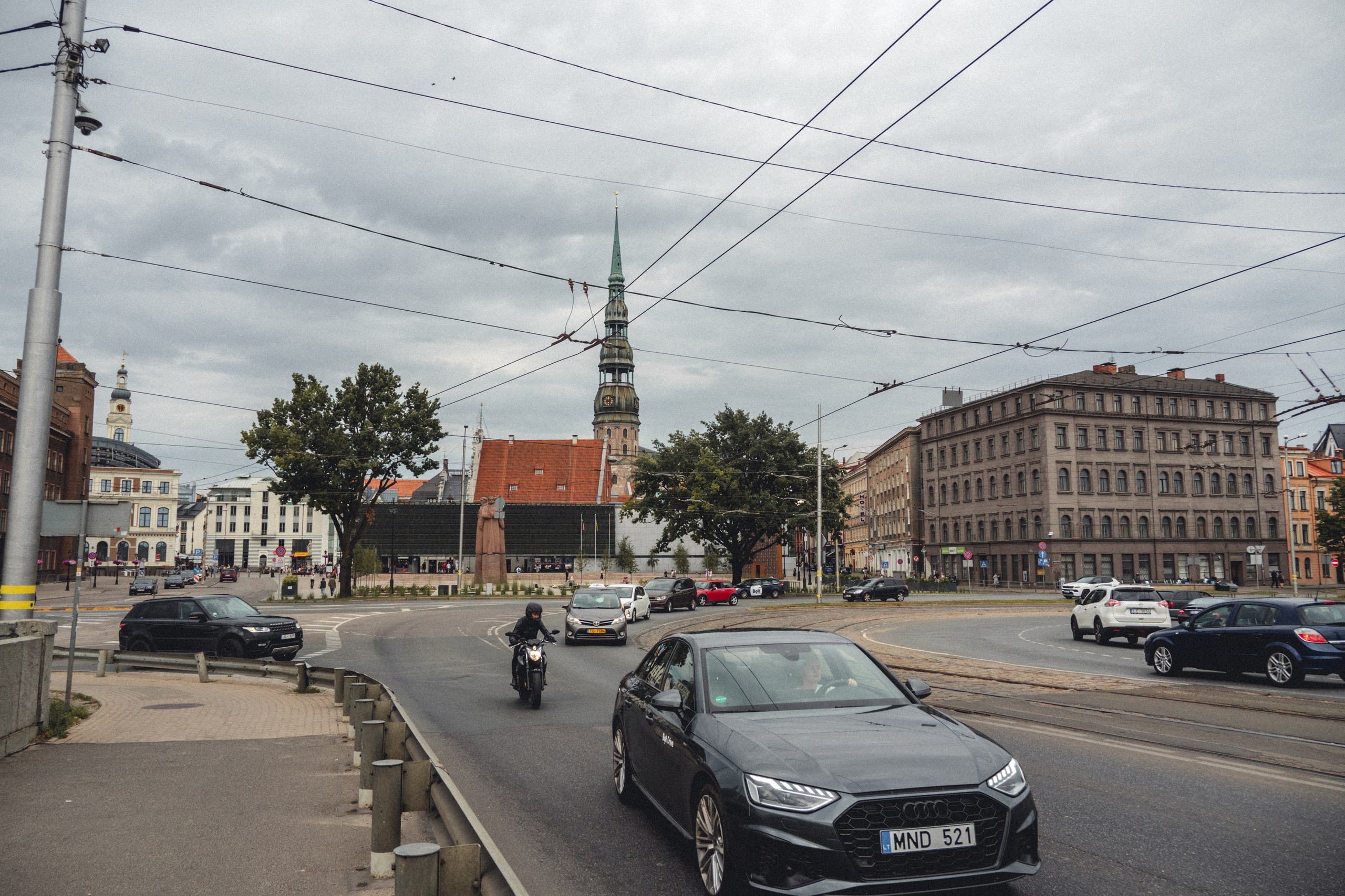 Voyage à Riga. Photographe sur Cote d’Azur. Portraits de familles, couples, enfants, événements