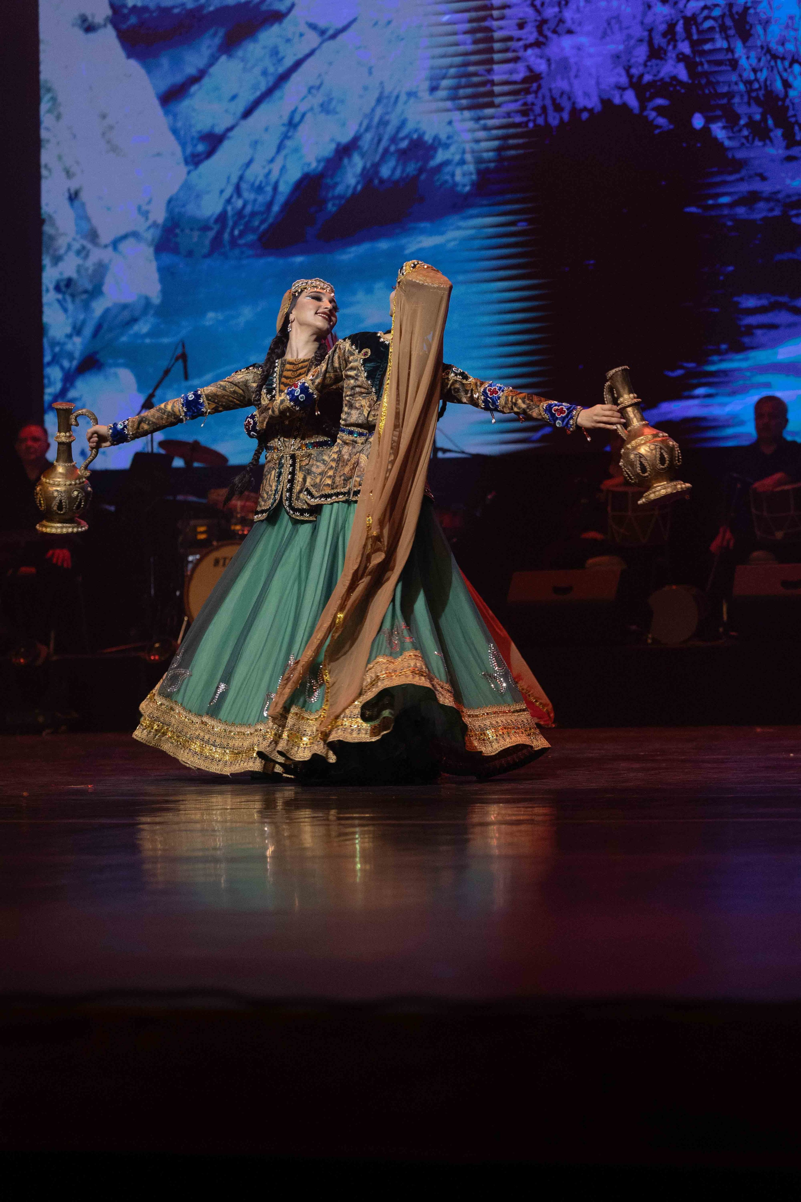 STATE DANCE ENSEMBLE. Wedding&Event photographer Ismail Rzayev in Baku