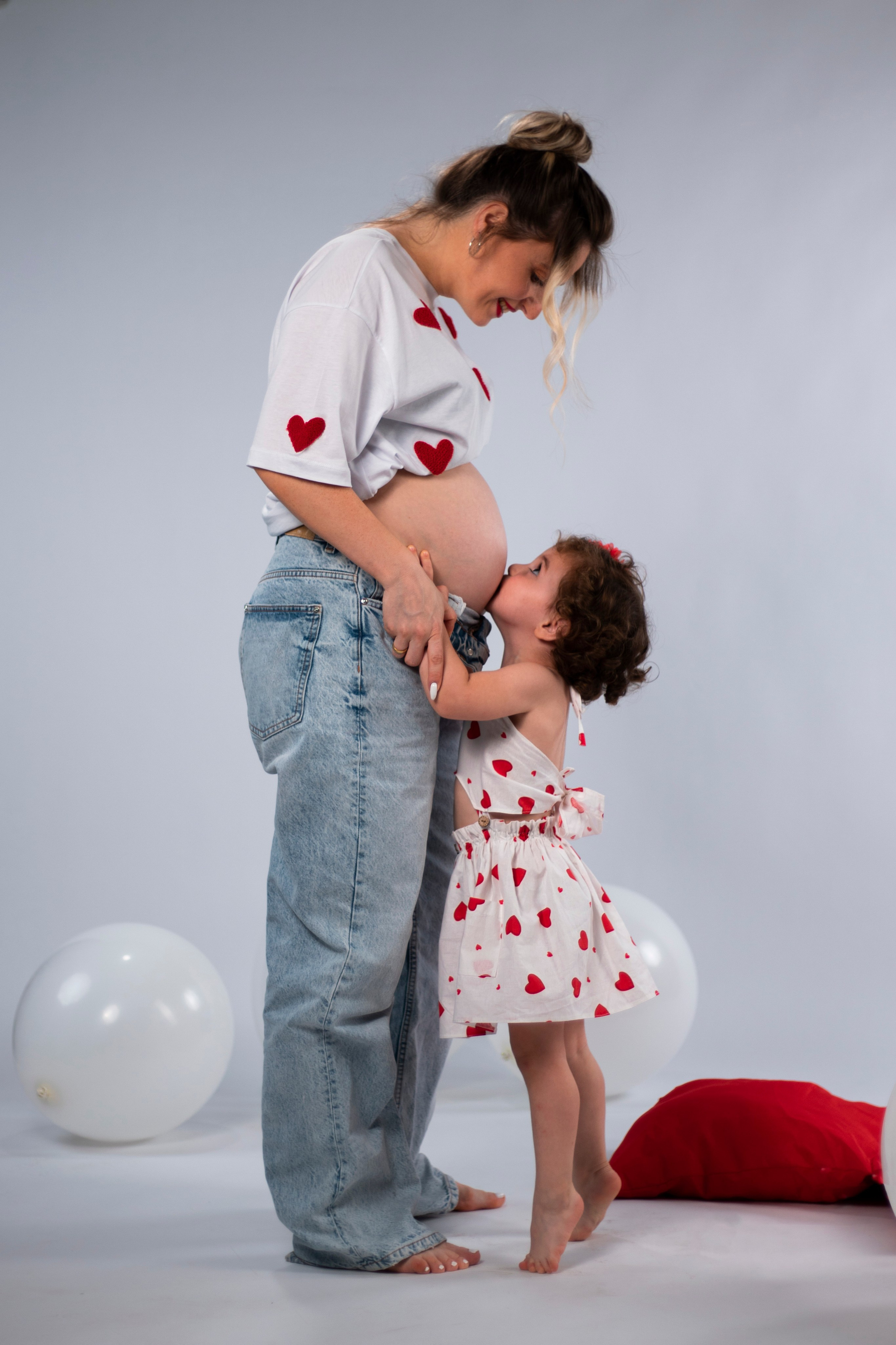 სტუდიური და გარე ფოტოსესიები. Clapp Studio