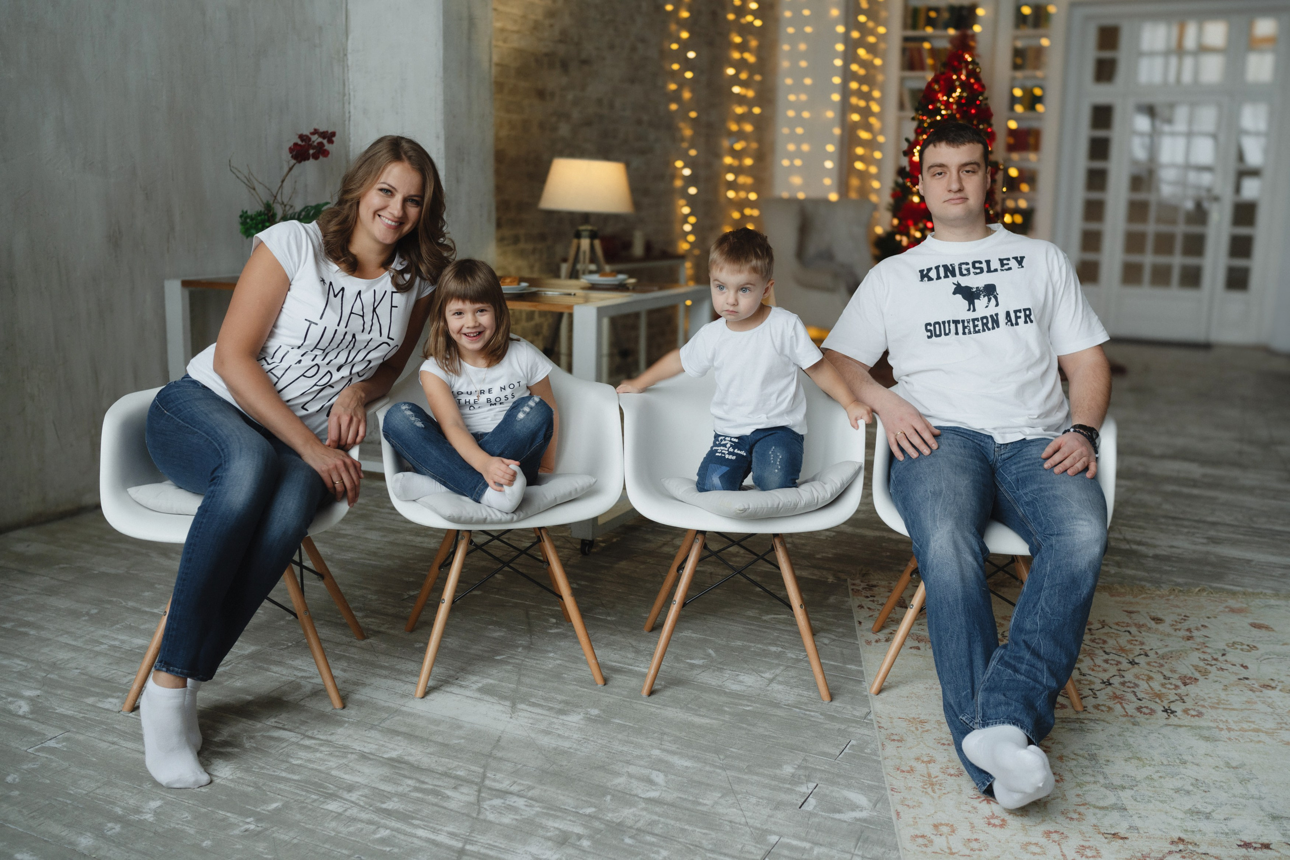 Фотосессия для семьи в студии Дананг. Фотограф в Дананге, Вьетнам. Эстетика и лайфстайл