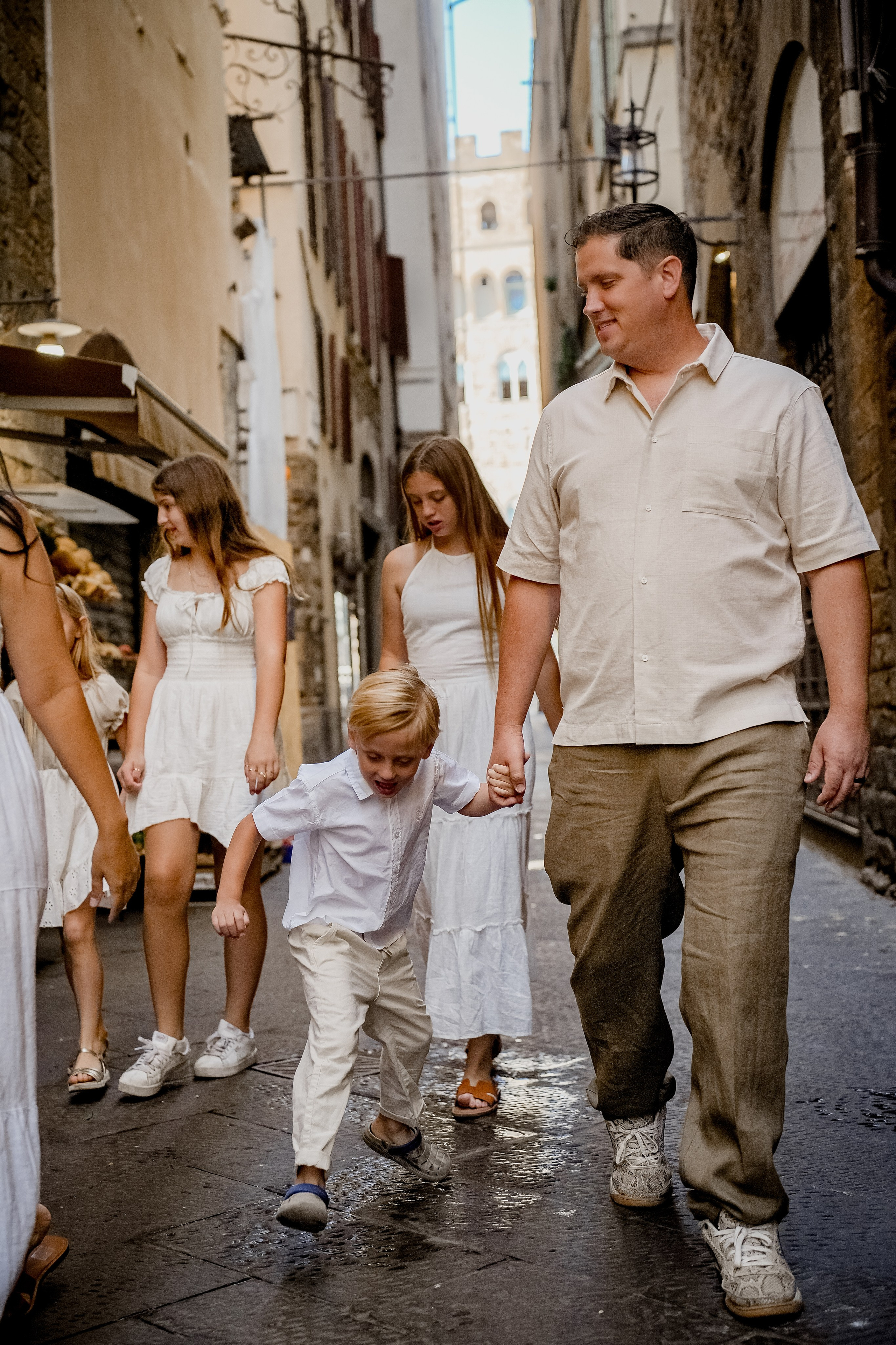 Stella & Family. Wedding Photographer in Italy
