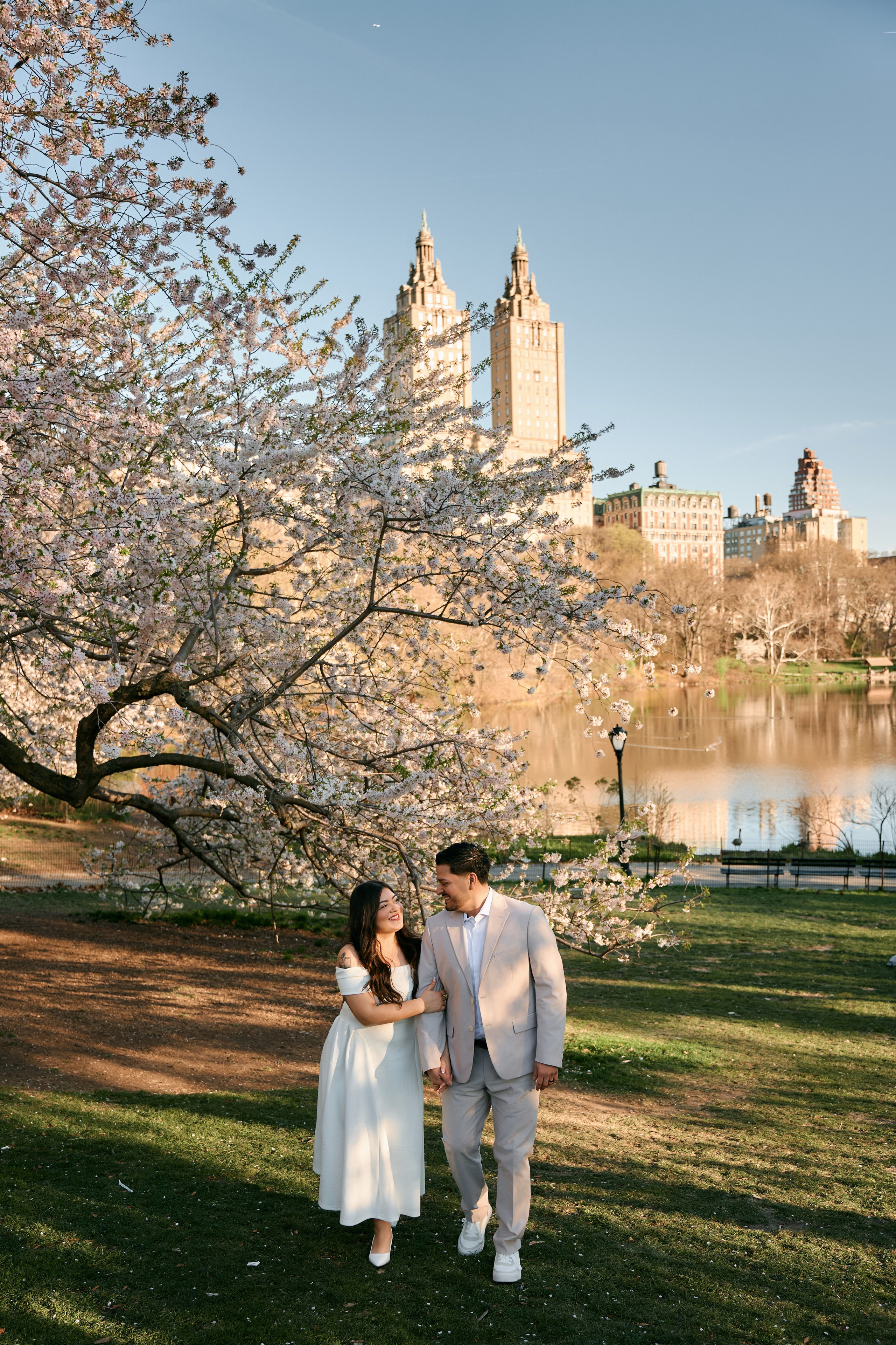 Surprise Proposal in New York. Professional Wedding and event photographer USA New York