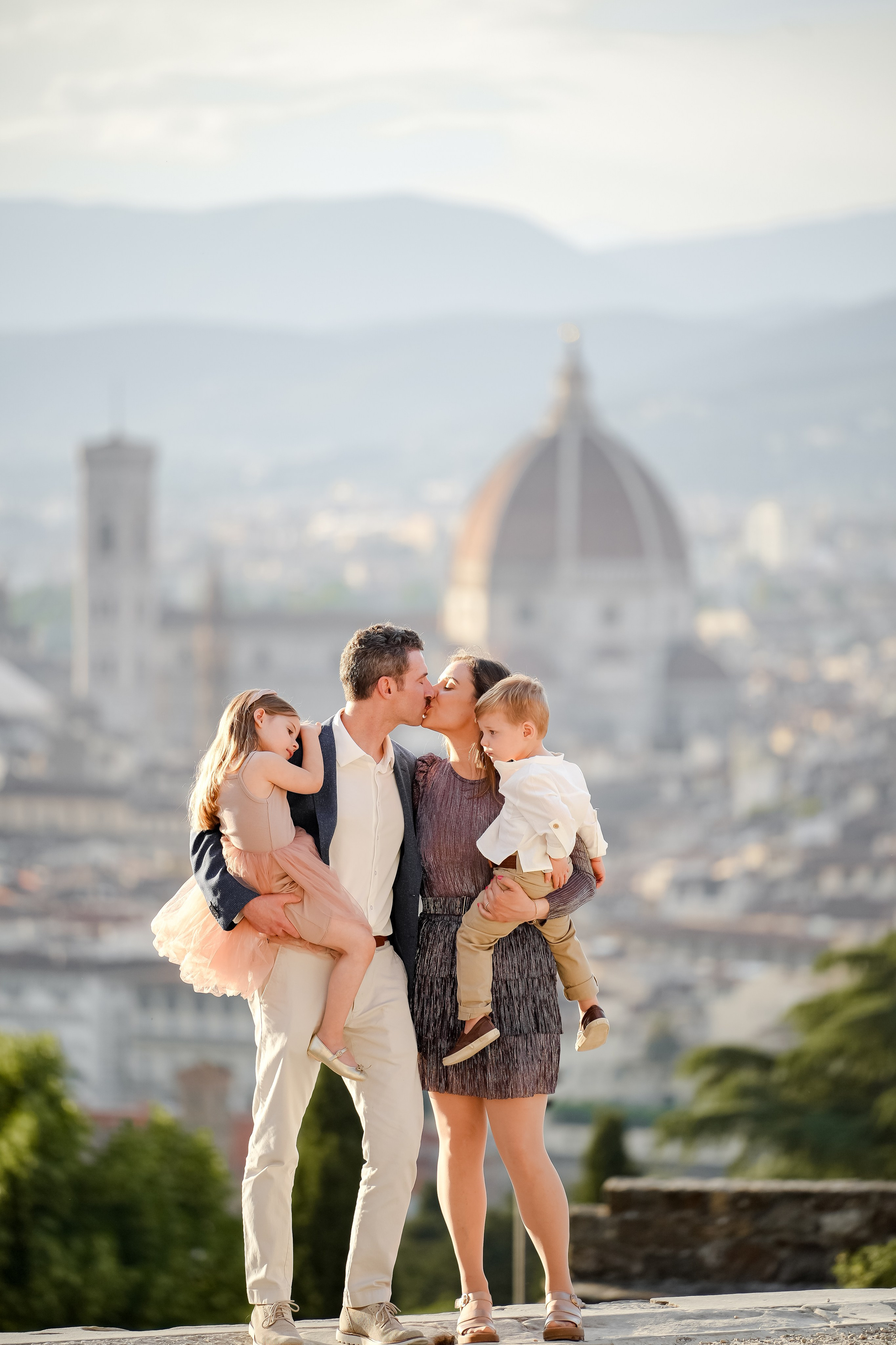 Jessica & Family. Wedding Photographer in Italy