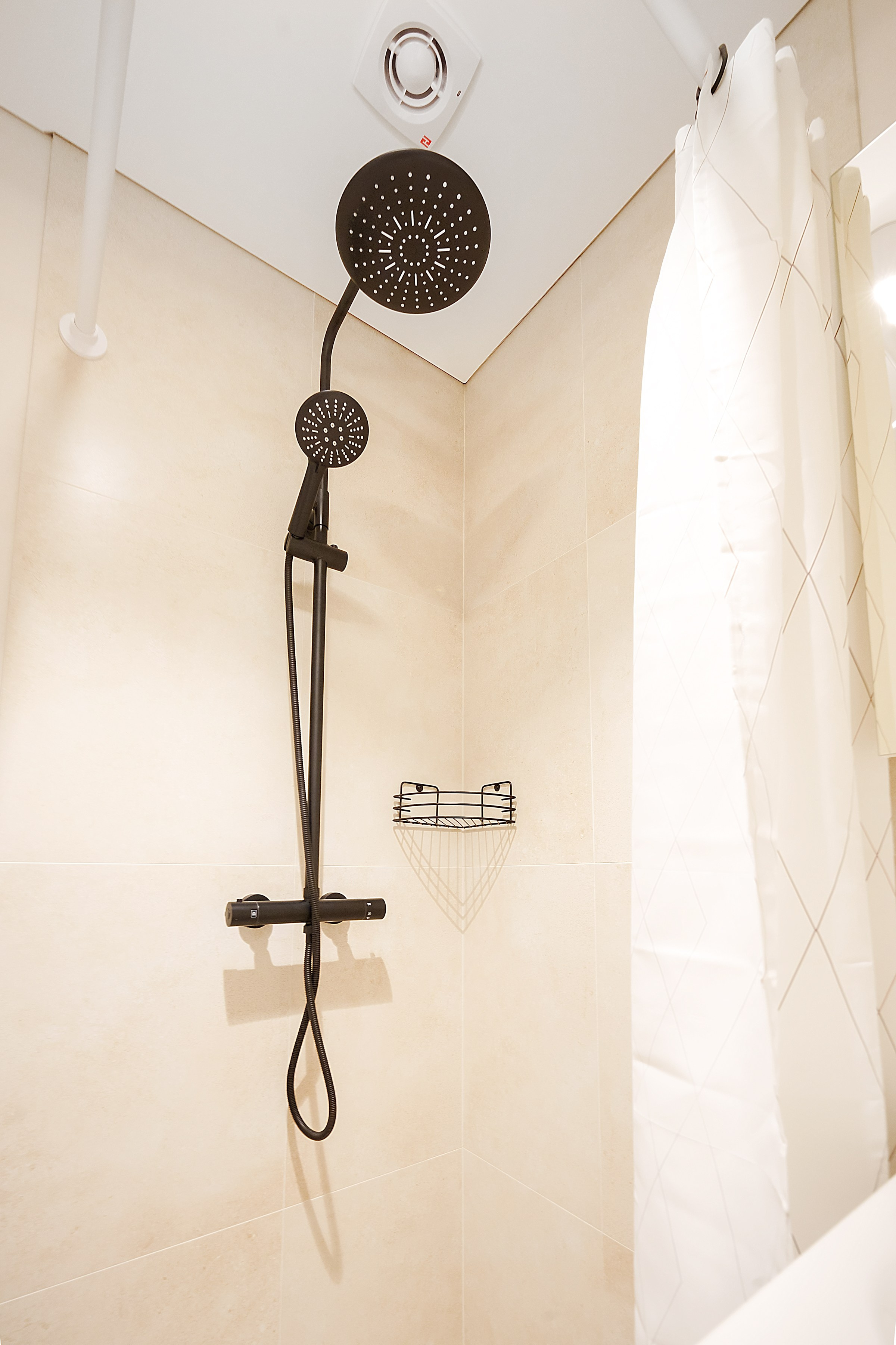 Birželio g. 9. Elina Sapiega fotografė Vilniuje