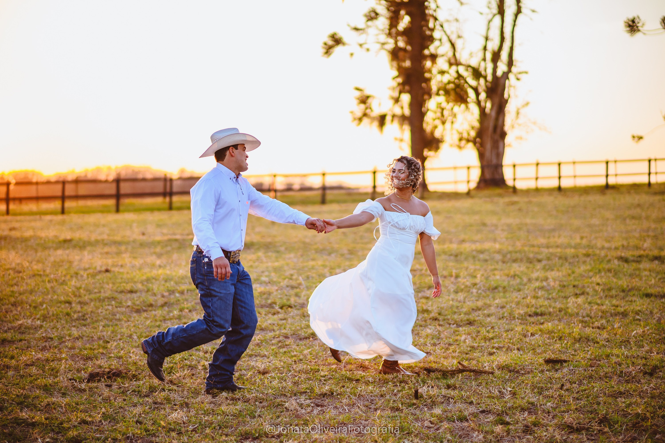 Pre Wedding Luérica e Vinicius. Fotografia de casamentos e ensaios em avaré Jônata Oliveira