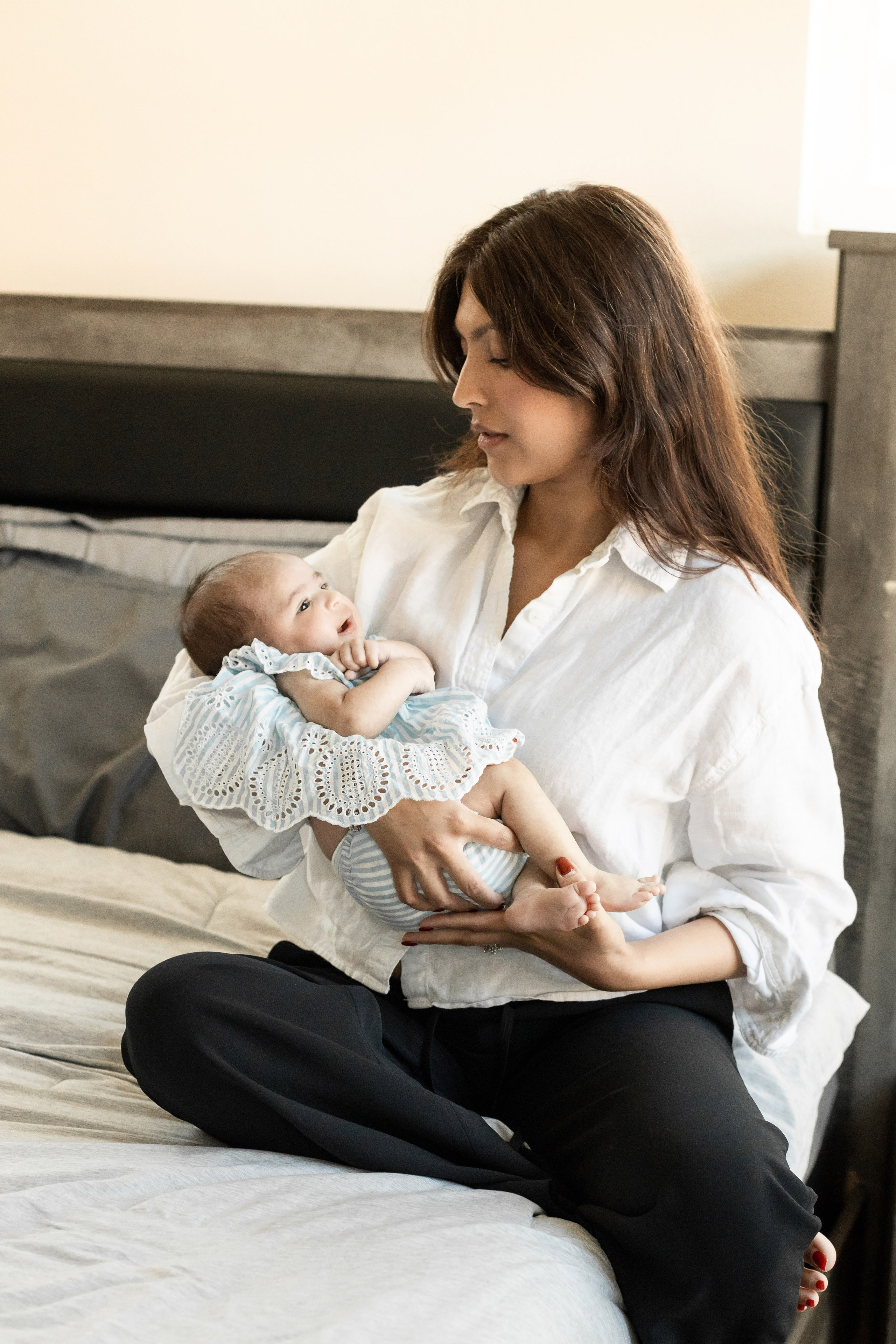 Newborn Lifestyle. Family photographer in Bay Area, California