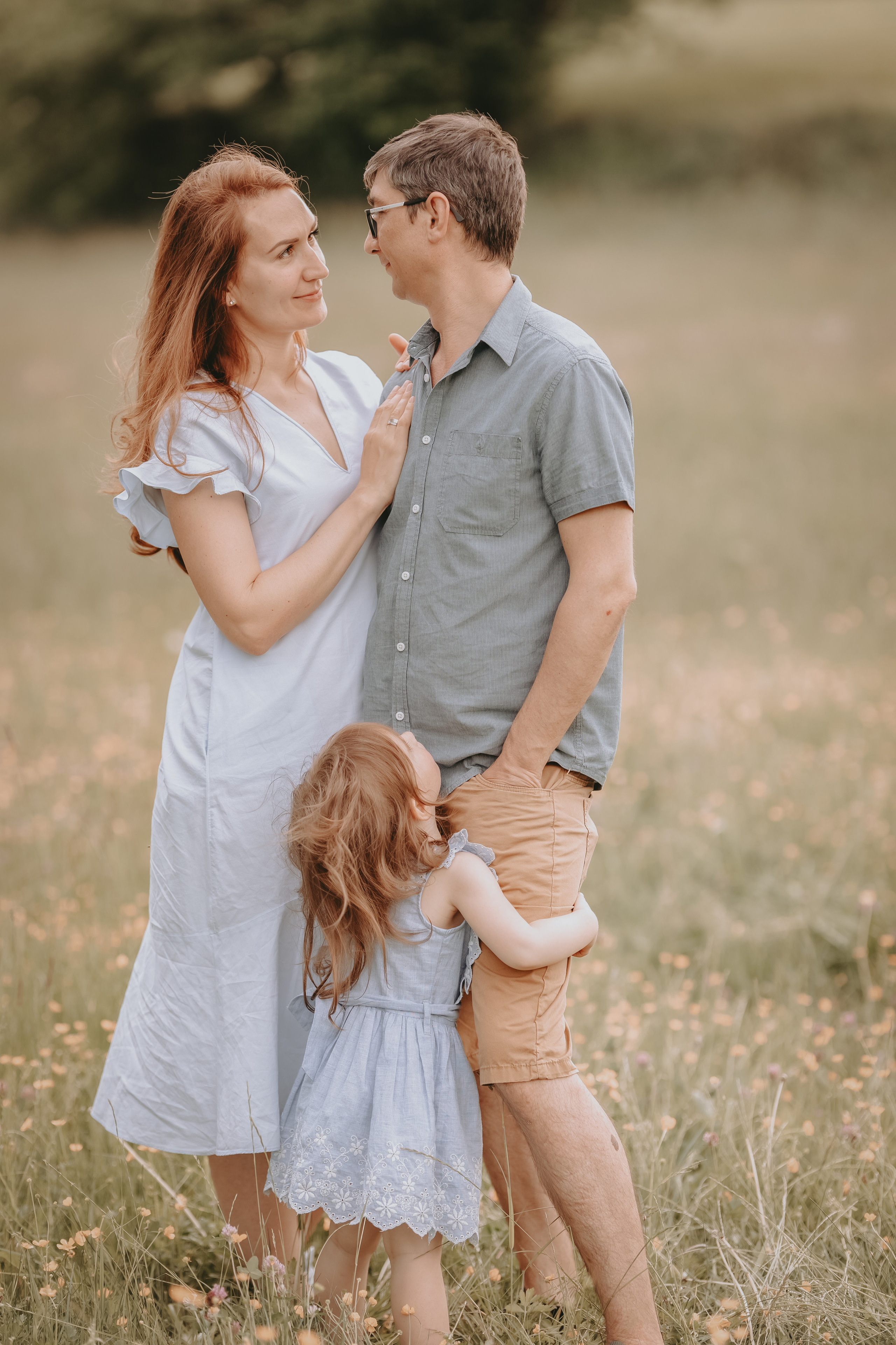 Familienshooting-familienfotograf-outdoorshooting-ulm-biberach. Fotografin für Frauen, Paare & Familien in Emsland, Lingen & Umgebung