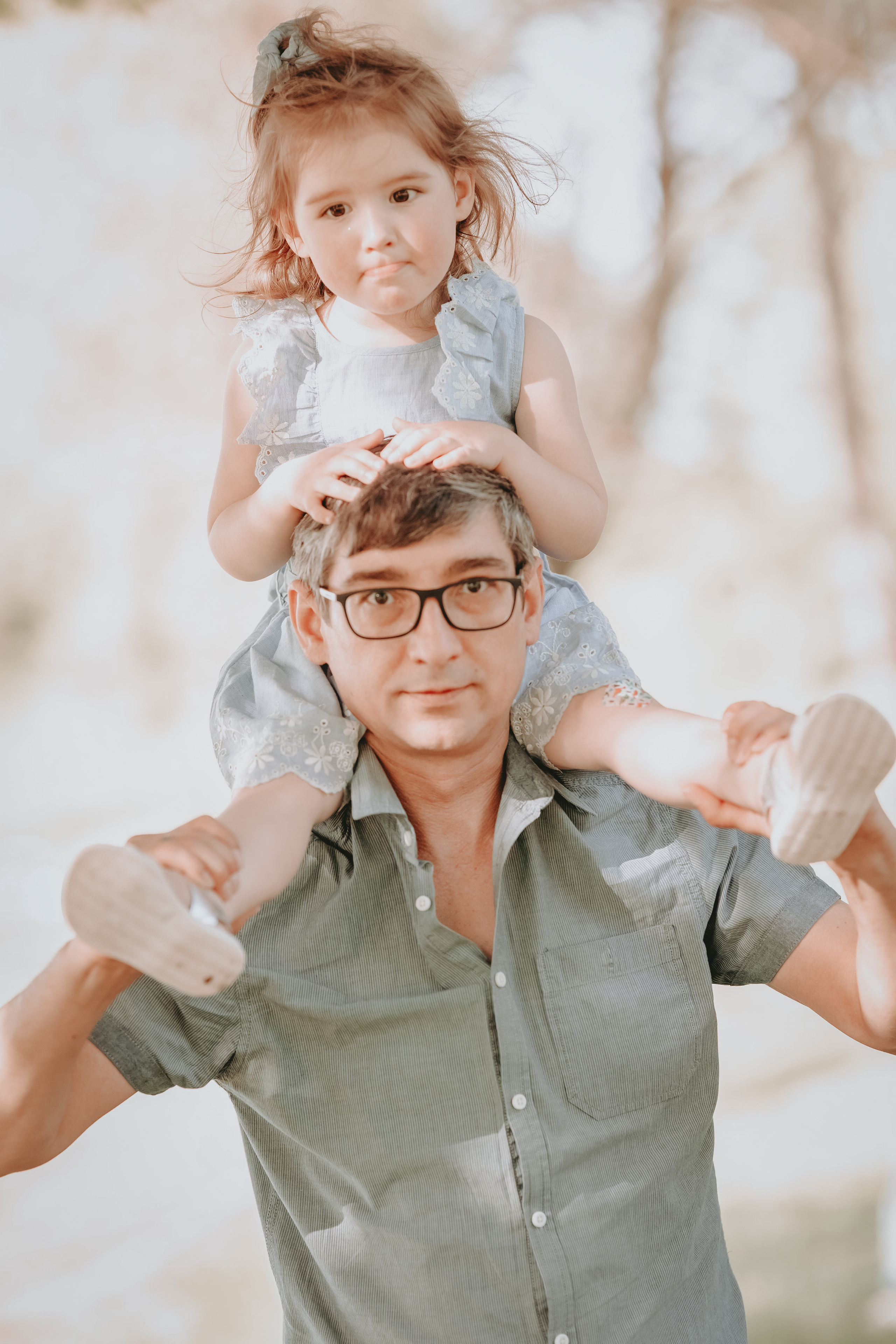 Familienshooting-familienfotograf-outdoorshooting-ulm-biberach. Fotografin für Frauen, Paare & Familien in Emsland, Lingen & Umgebung