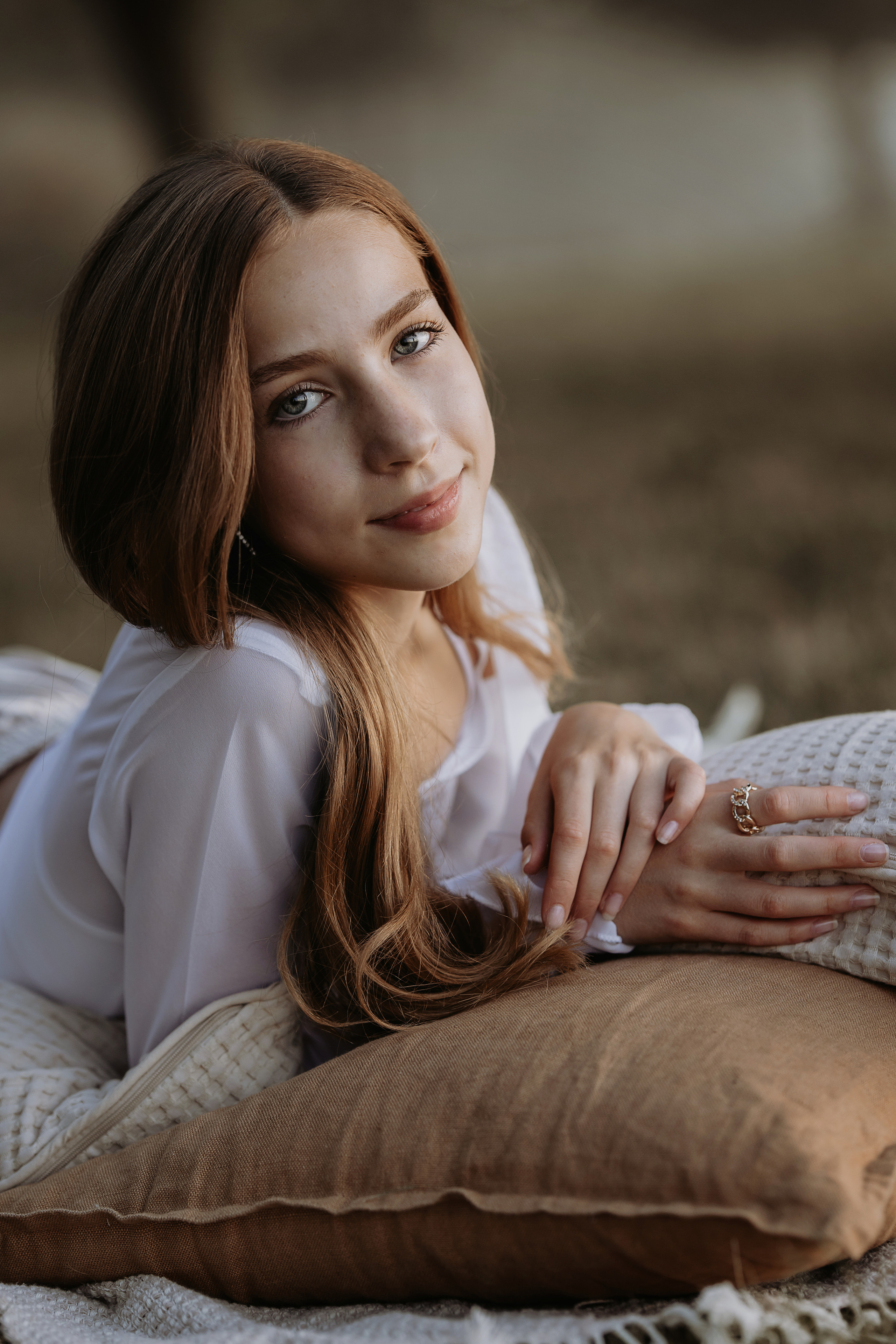 Frauenportrait-Outdoor-Outdoorshooting-Outdoorfotografie-Biberach. Fotografin für Frauen, Paare & Familien in Emsland, Lingen & Umgebung