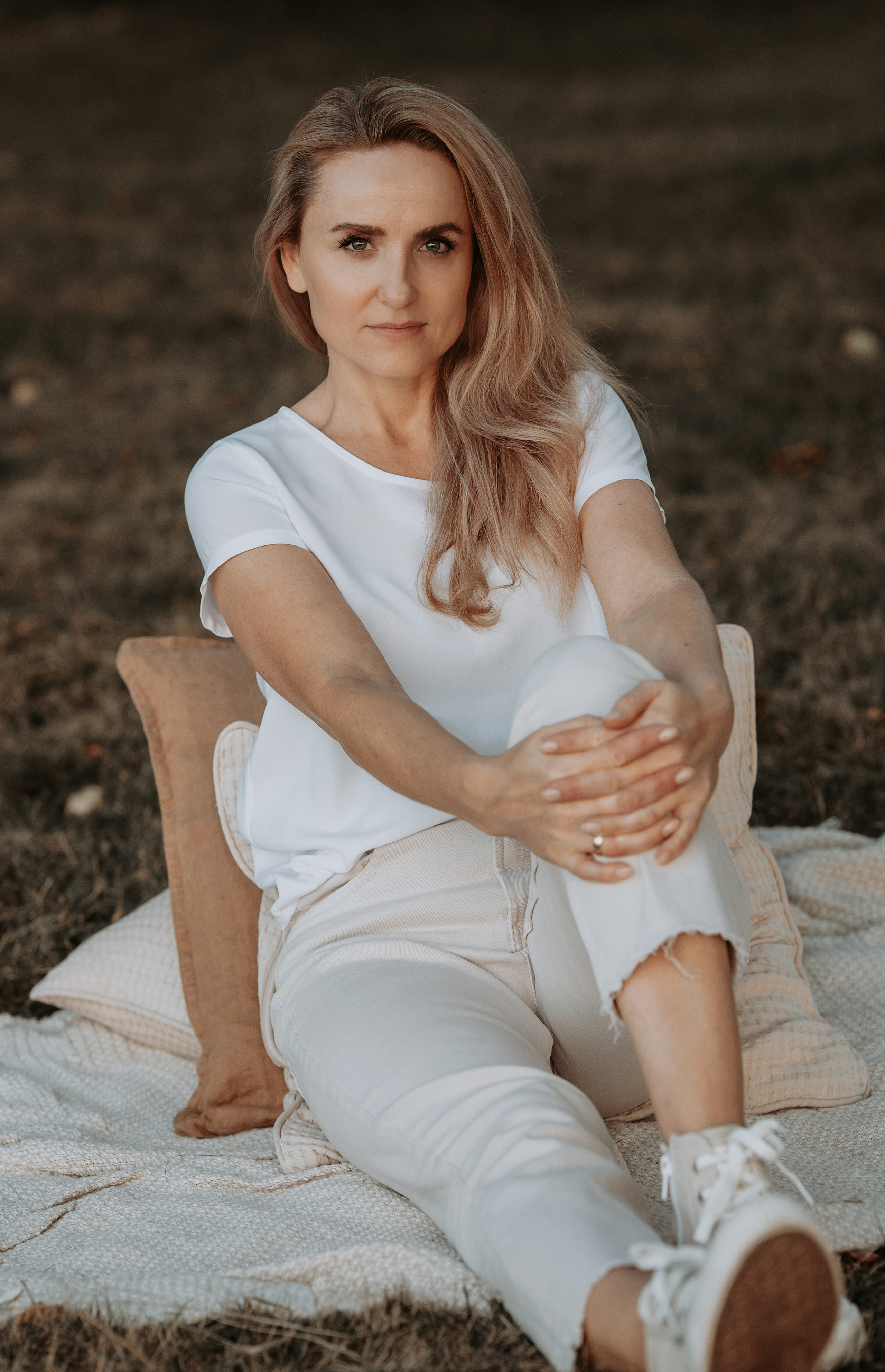 Frauenportrait-Outdoor-Outdoorshooting-Outdoorfotografie-Biberach. Fotografin für Frauen, Paare & Familien in Emsland, Lingen & Umgebung