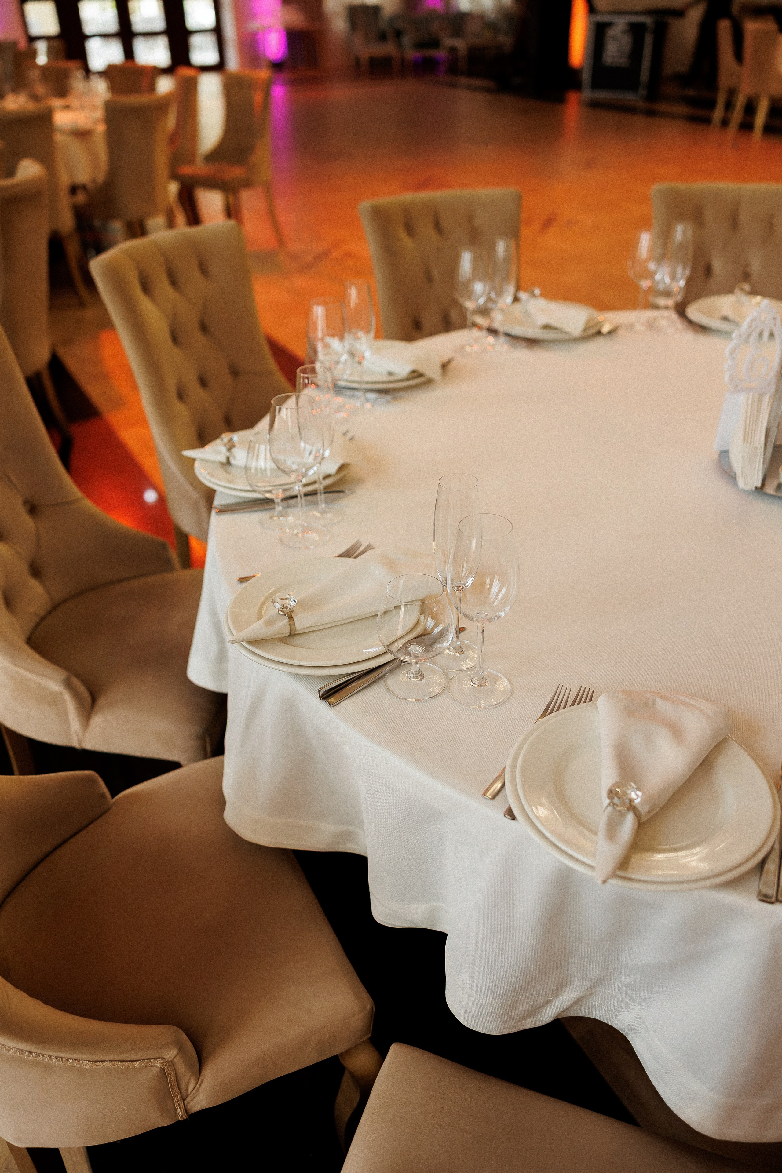 Eugen & Livia — Grand Elysee — Wedding Day. Servicii Foto și Video 067188353