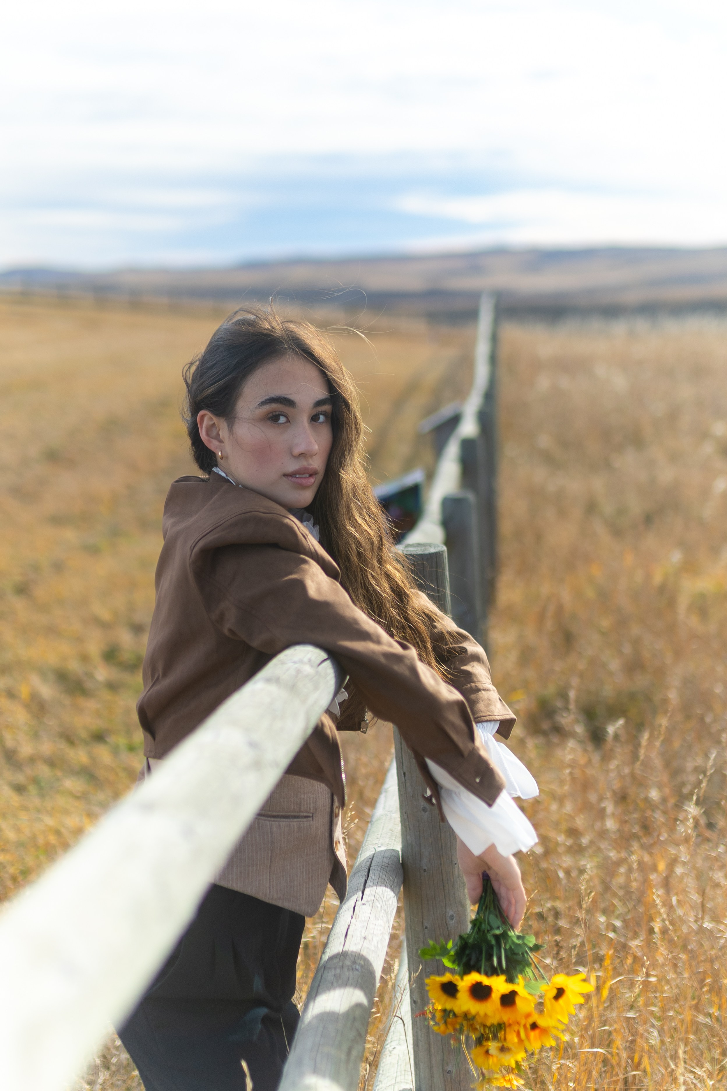 Ross Henderson. Qura Creative — A Multidisciplinary Creative House for Styling, Fashion Direction, Photography & Visual Storytelling