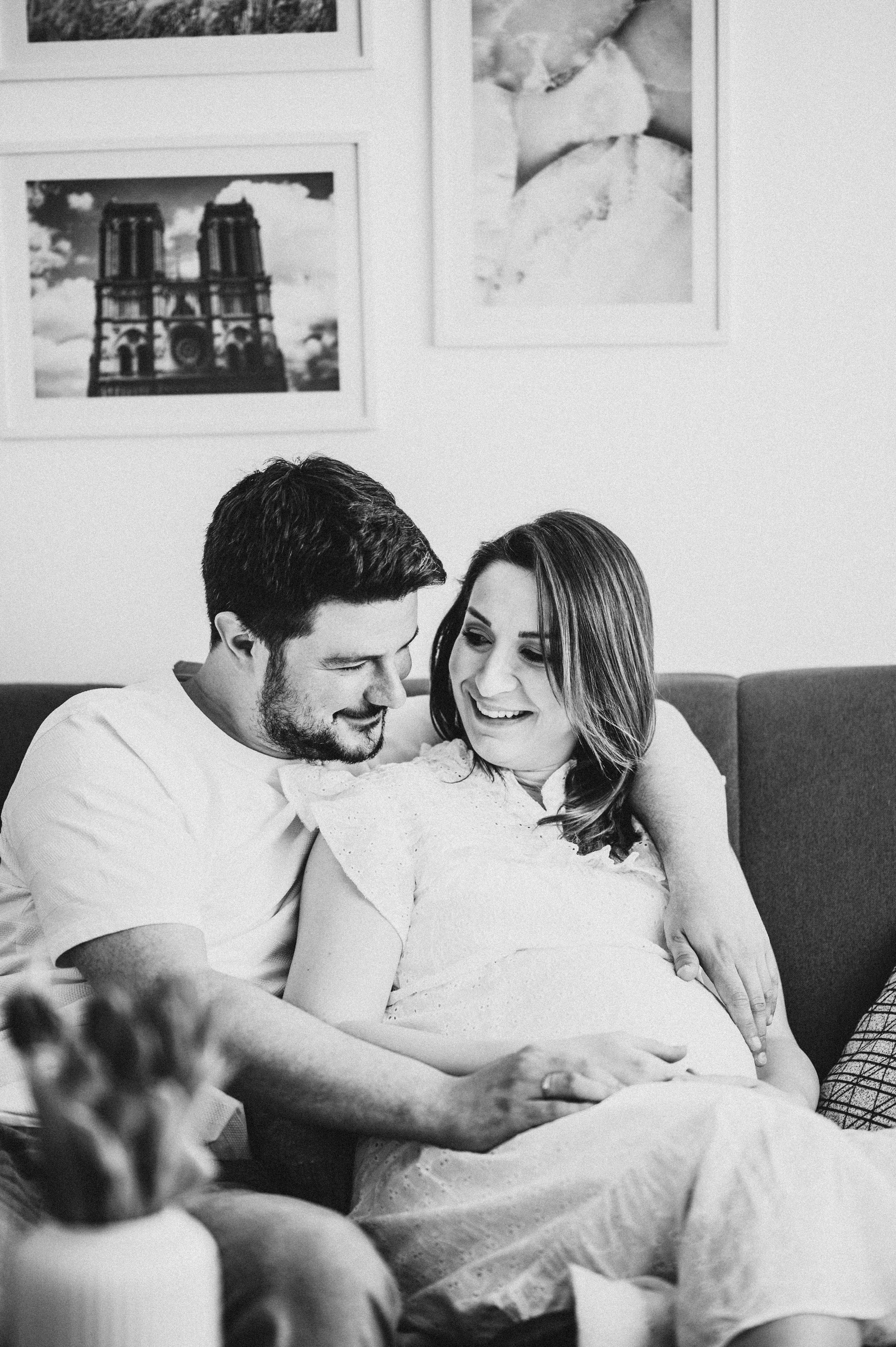 Sanja i Marko, fotografisanje trudnoce kod kuce. Deciji i porodicni fotograf u Beogradu Oksana Skendzic