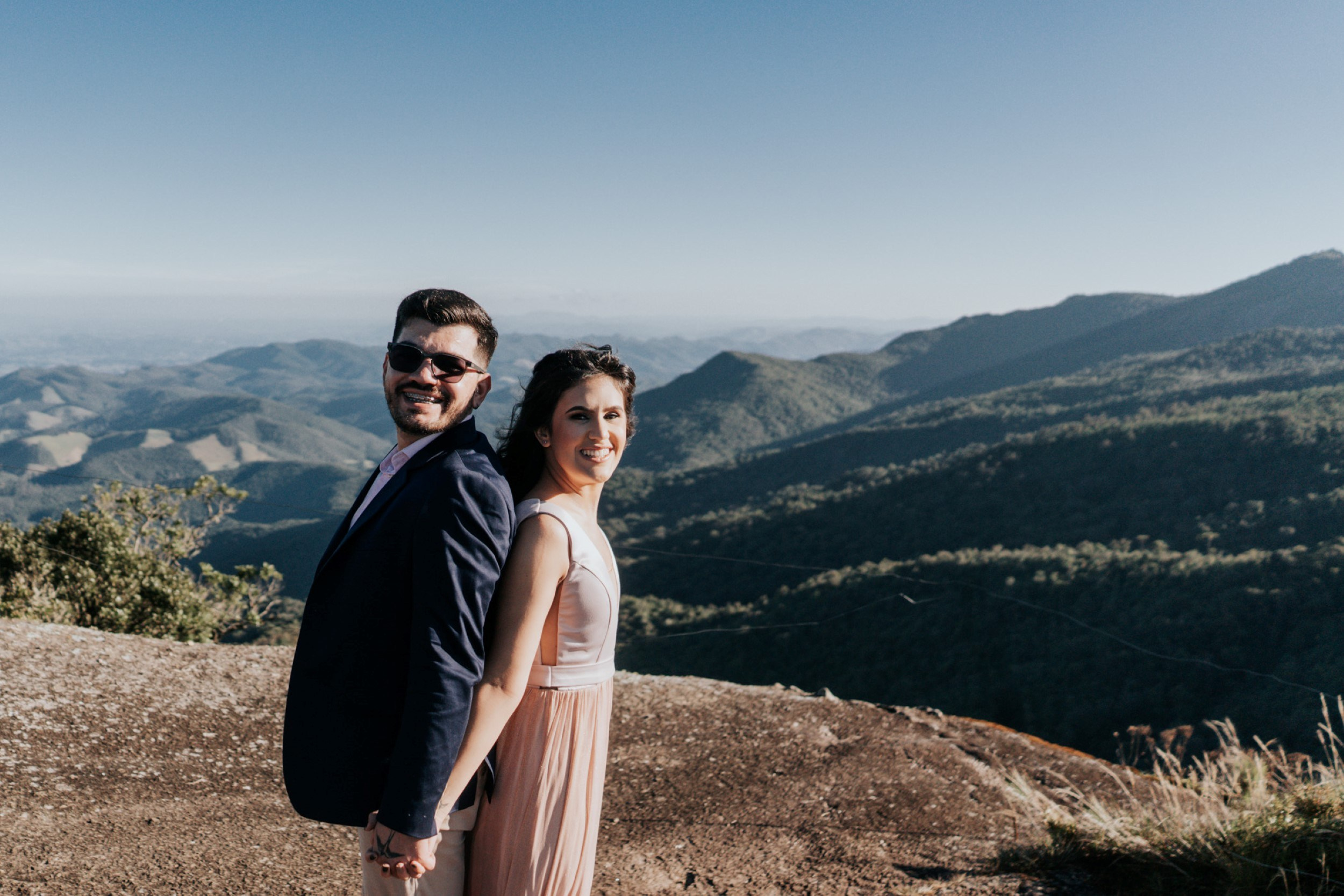 Pré Wedding — Ludmila e André (Monte Verde — MG). Fotógrafo de casamento e Filmmaker de casamento