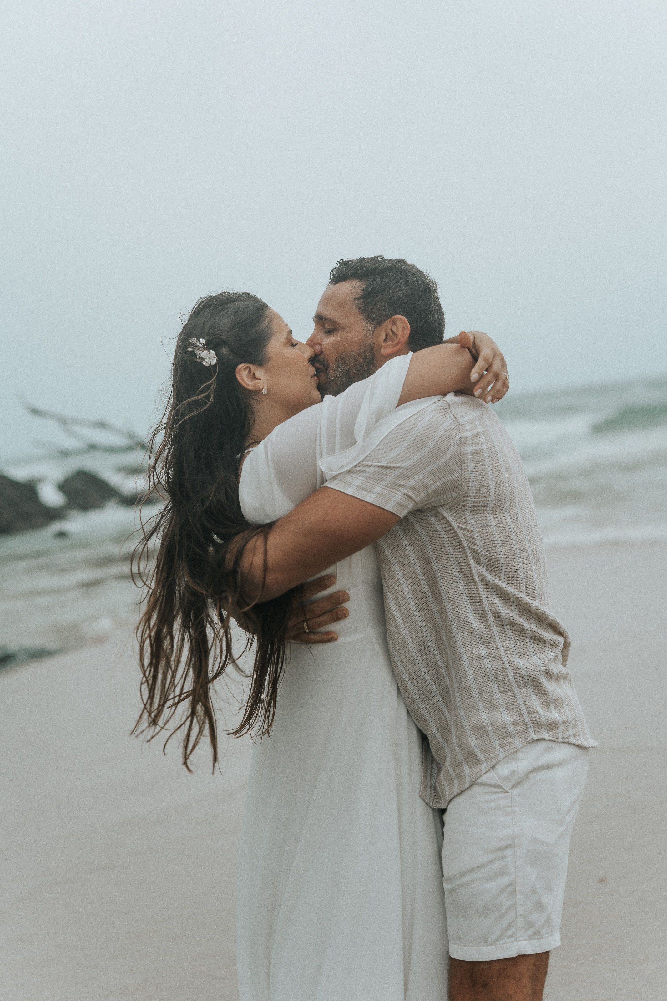 Pré Wedding — Bianca e Maik (Praia Maresias). Fotógrafo de casamento e Filmmaker de casamento