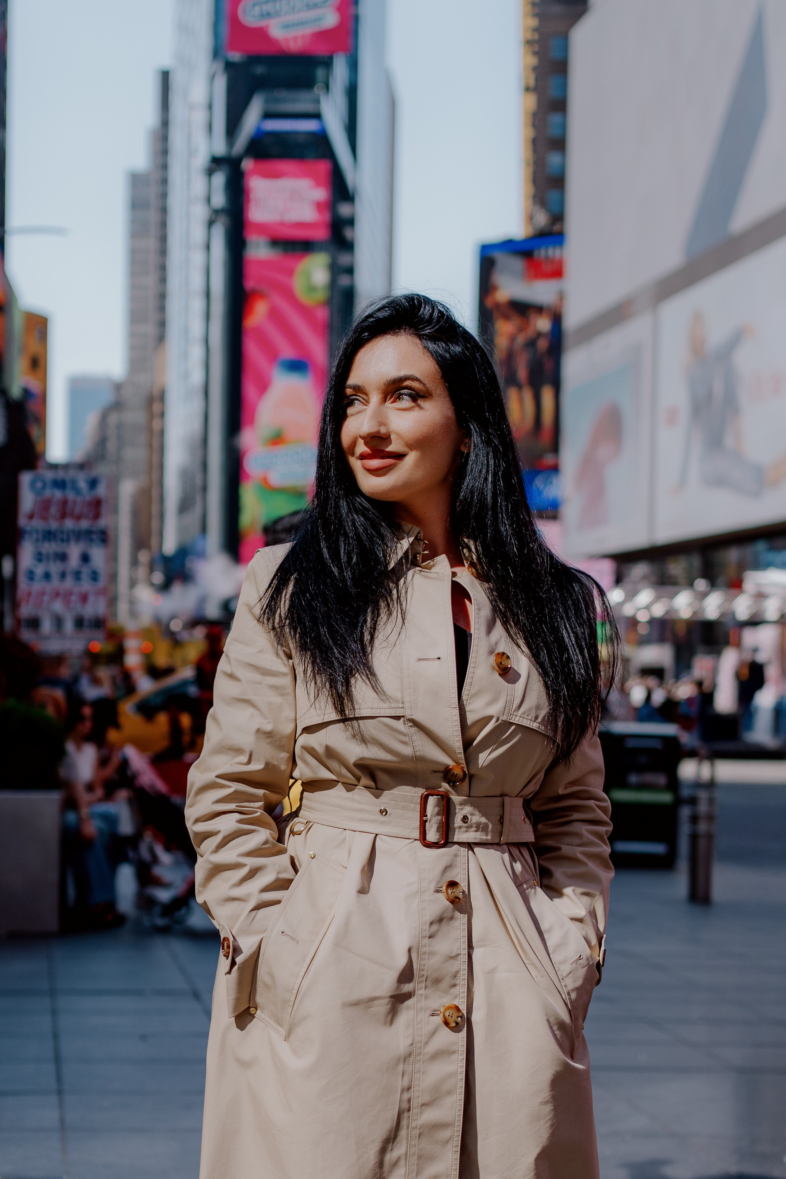 Madalina. Videographer and photographer in New York // MAKAROV.VIDEO