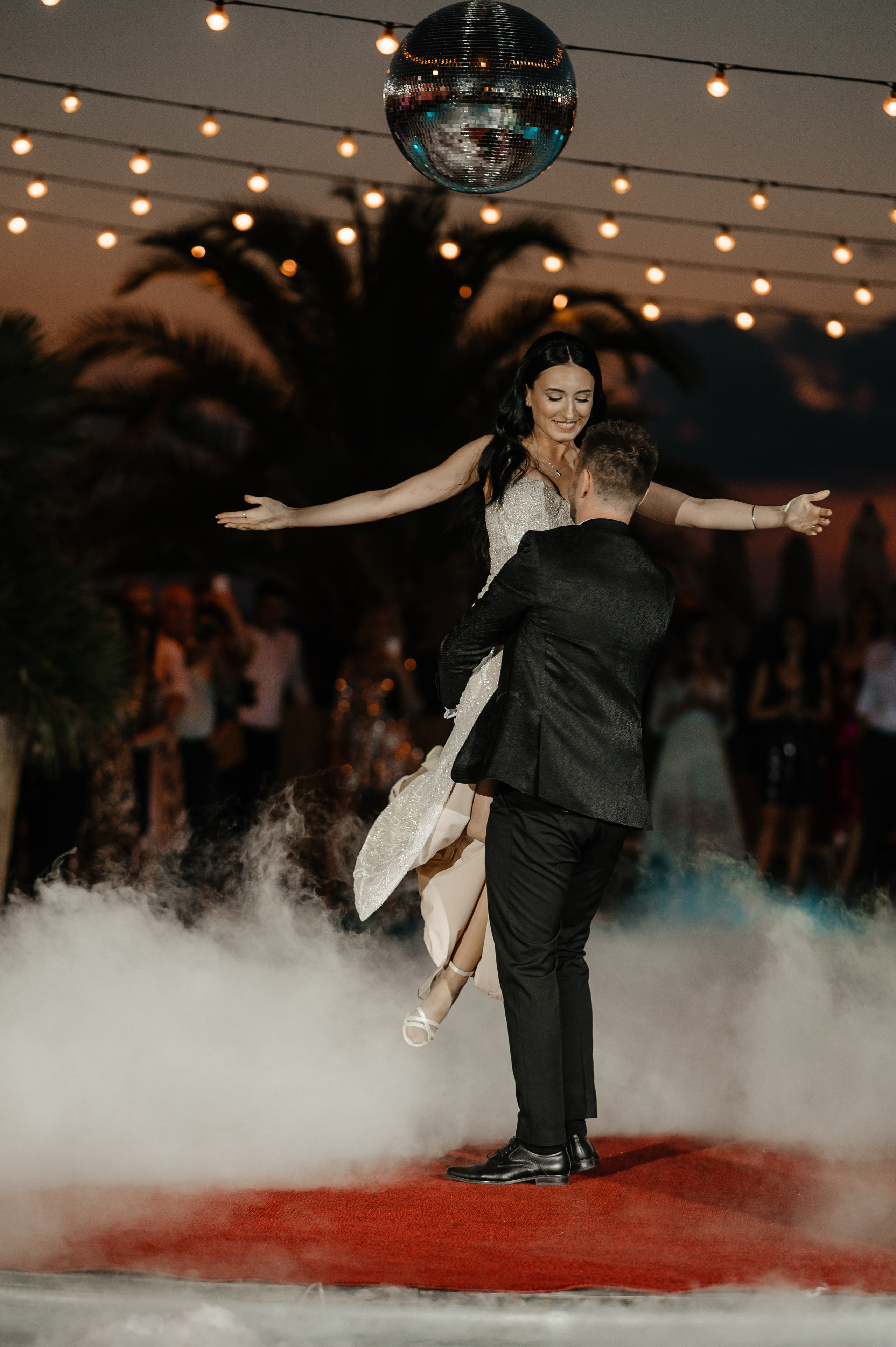 Fotograf si videograf de nunta in stil fotojurnalistic. Proud Vision Weddings | Wedding Photography & Film — Servicii profesionale Foto Video Nunta Iasi