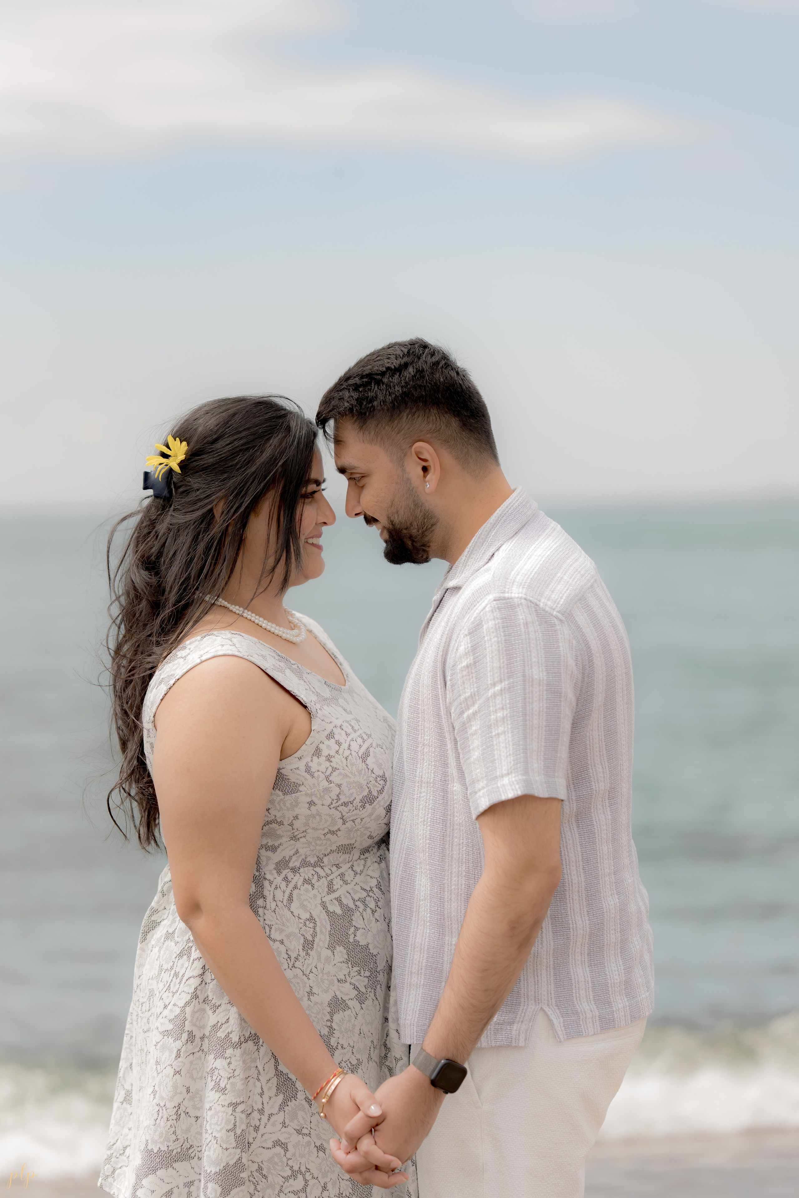 Dhairya and Krupali. Wedding Photographers and Filmmakers