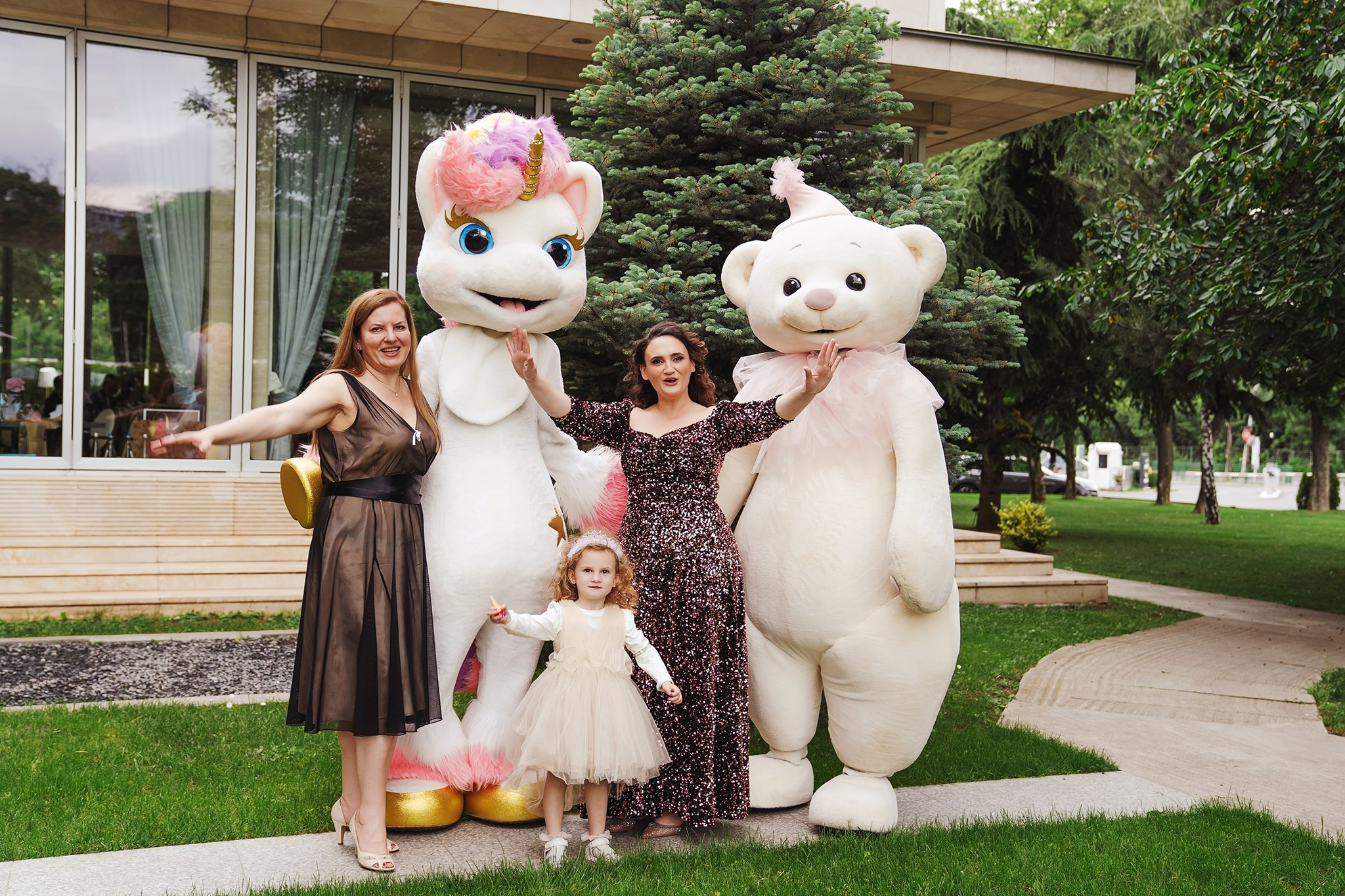 Stephanie Alma. Fotograf evenimente. Fotograf nunta. Fotograf Botez. Mihaela Savu