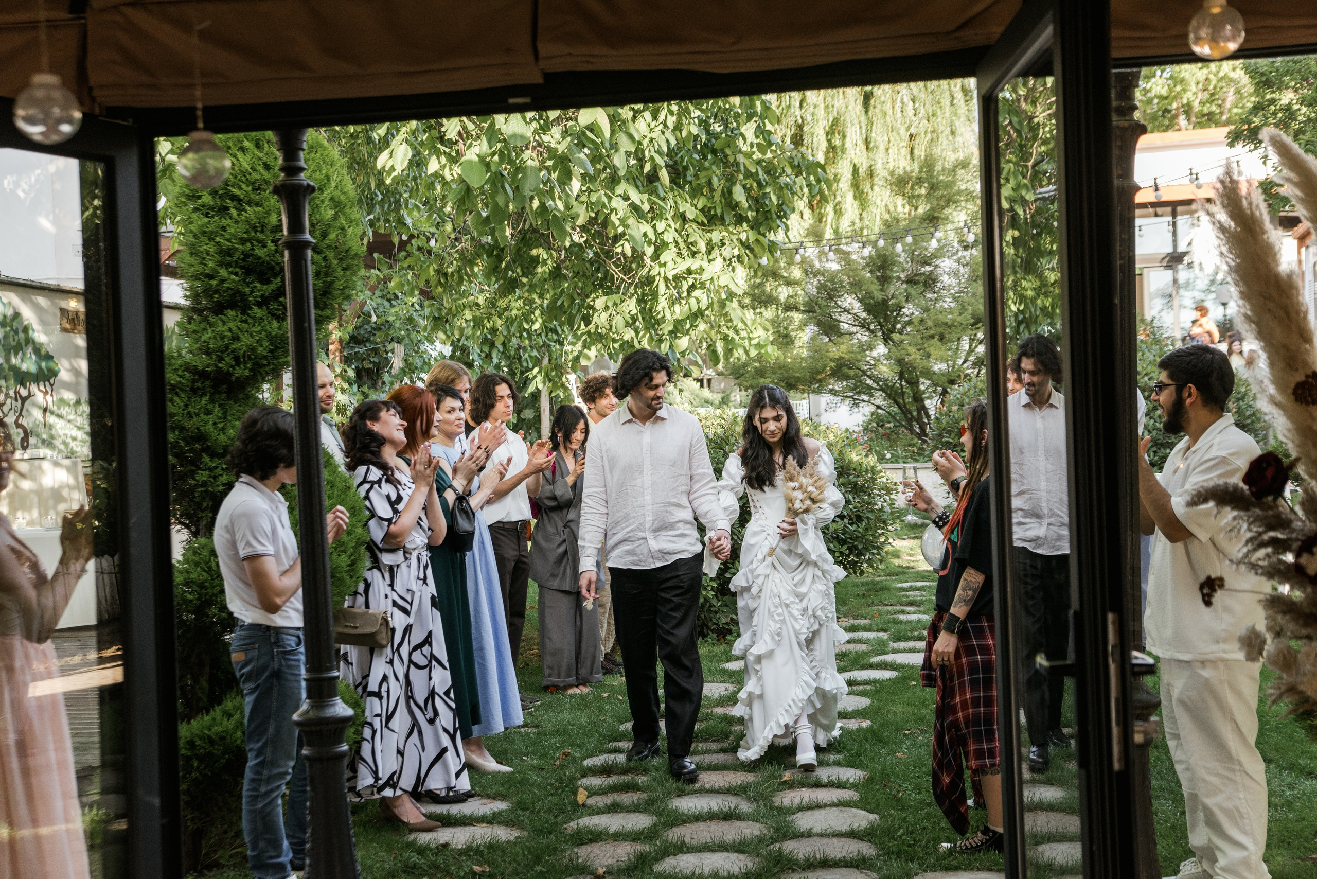 Свадебная пара из Грузии и Казахстана в Тбилиси. Свадебные фотографы в Грузии, Армении. Макс Коваленко и Лара Татосян. Свадебный видеограф