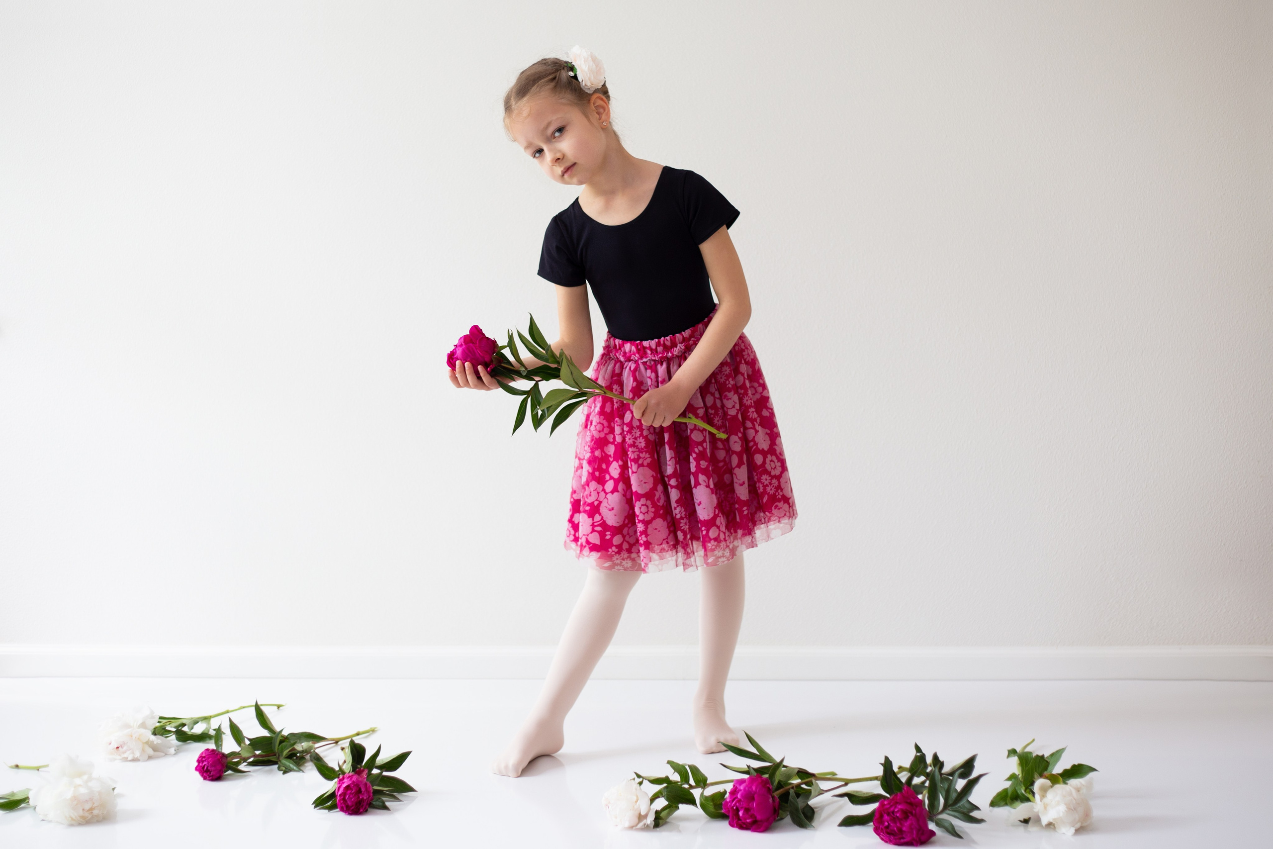 STUDIO Photoshoot. YuAnna studio. Family & Kids Photographer in Seattle area, located in