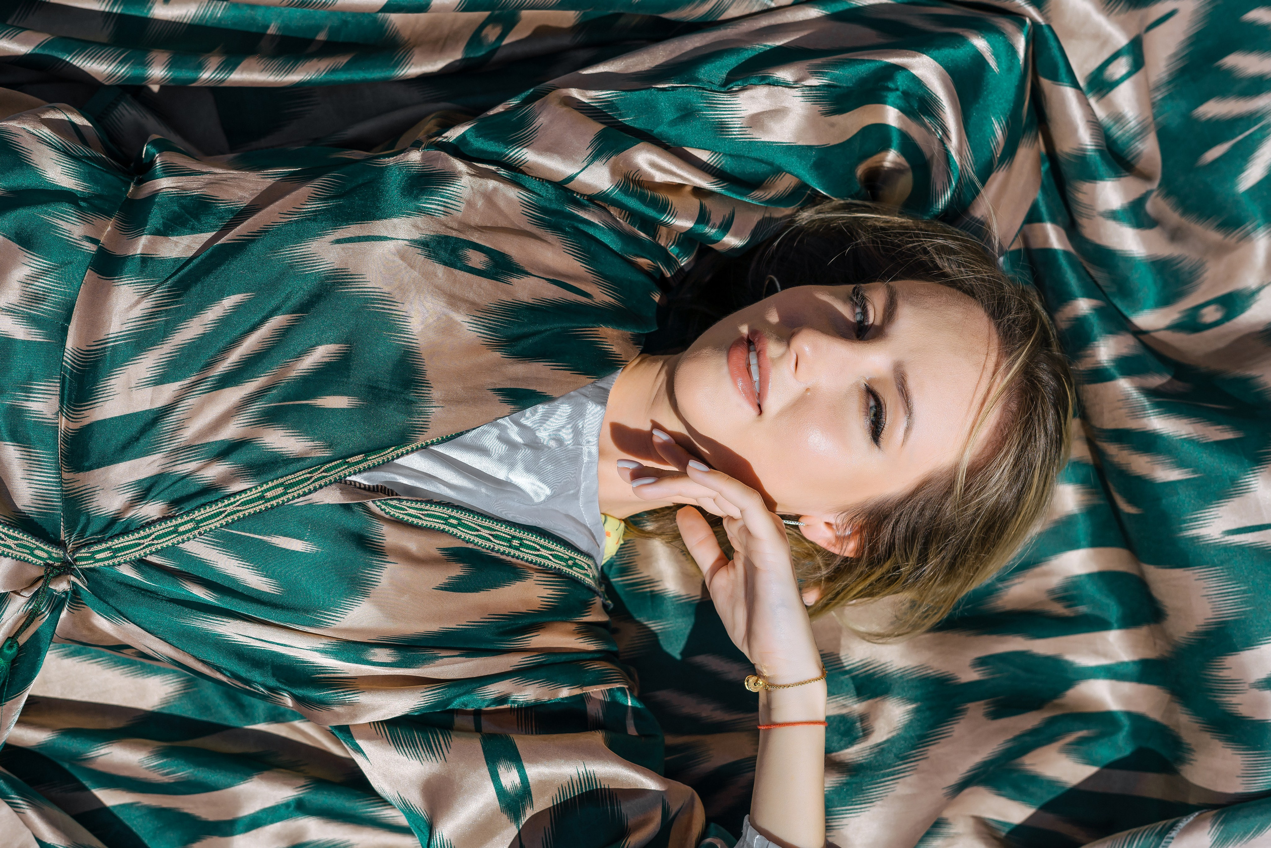 Узбекские платья для фотосессий на природе. Фотограф в Узбекистане и Самарканде Джасур Марупов