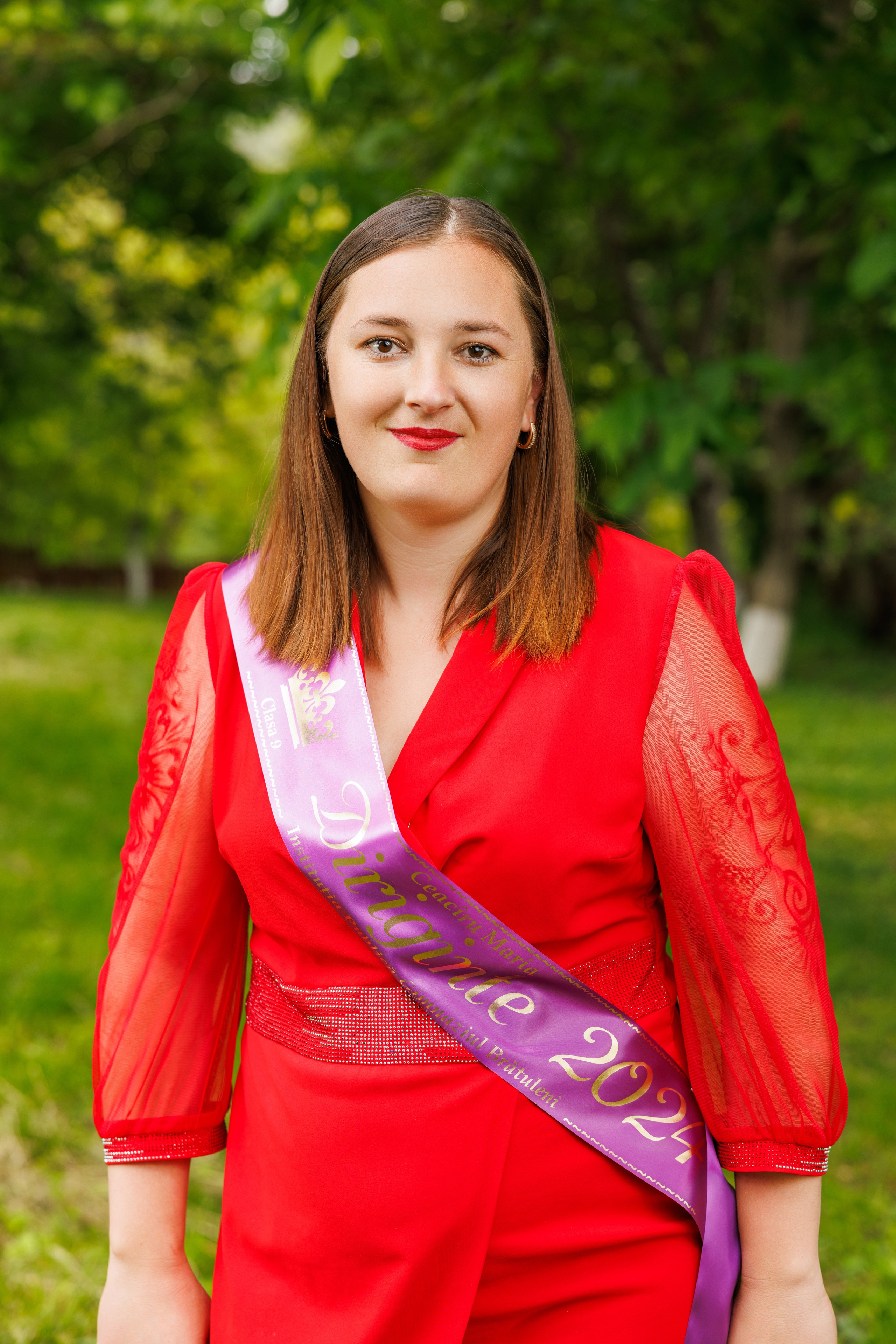 Recenzii. Albume de absolvire: gradinita, gimnaziu, liceu. Venete in Moldova