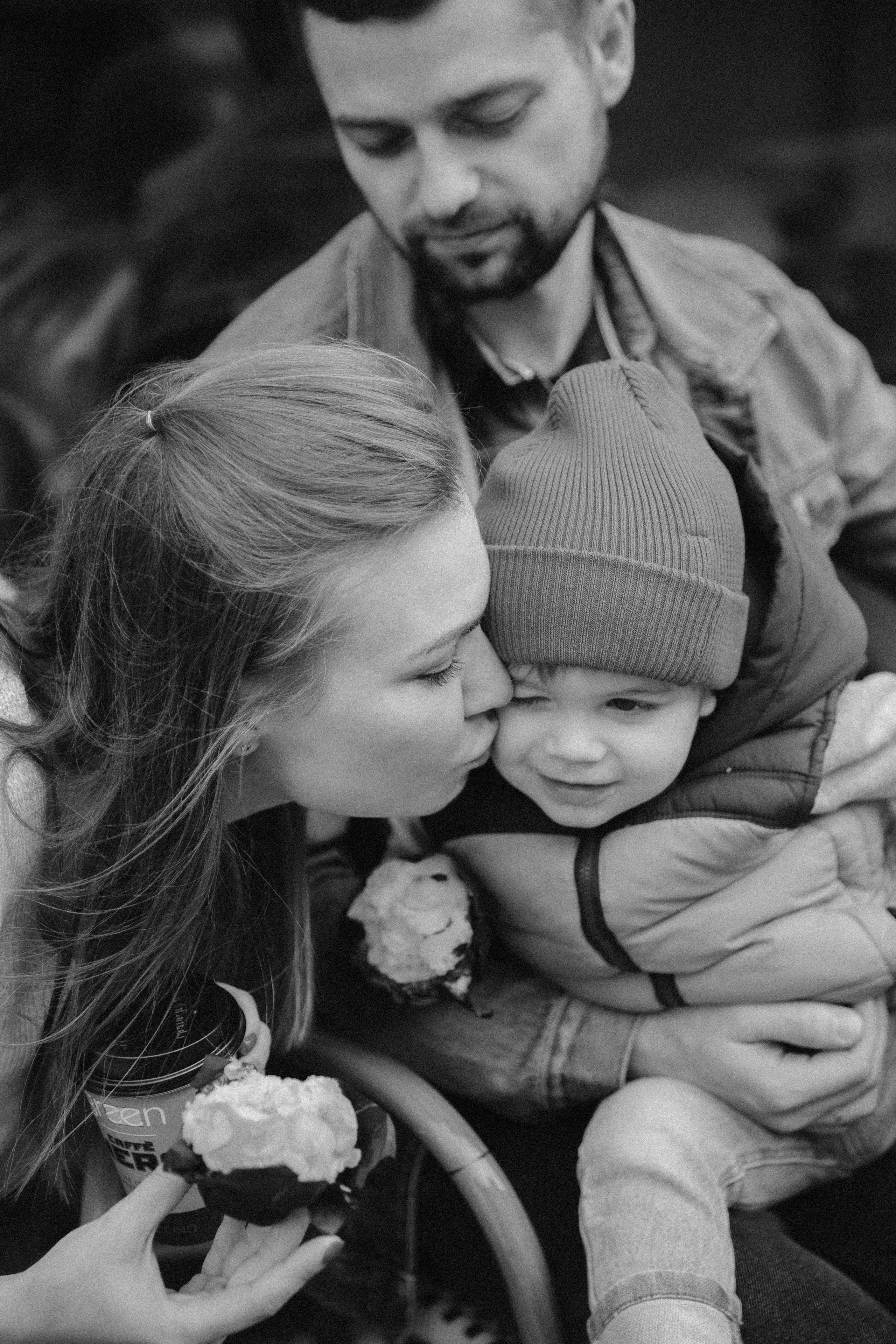 Olia’s family shoot | Warsaw. Photographer in Los Angeles. Julia Ishmuratova